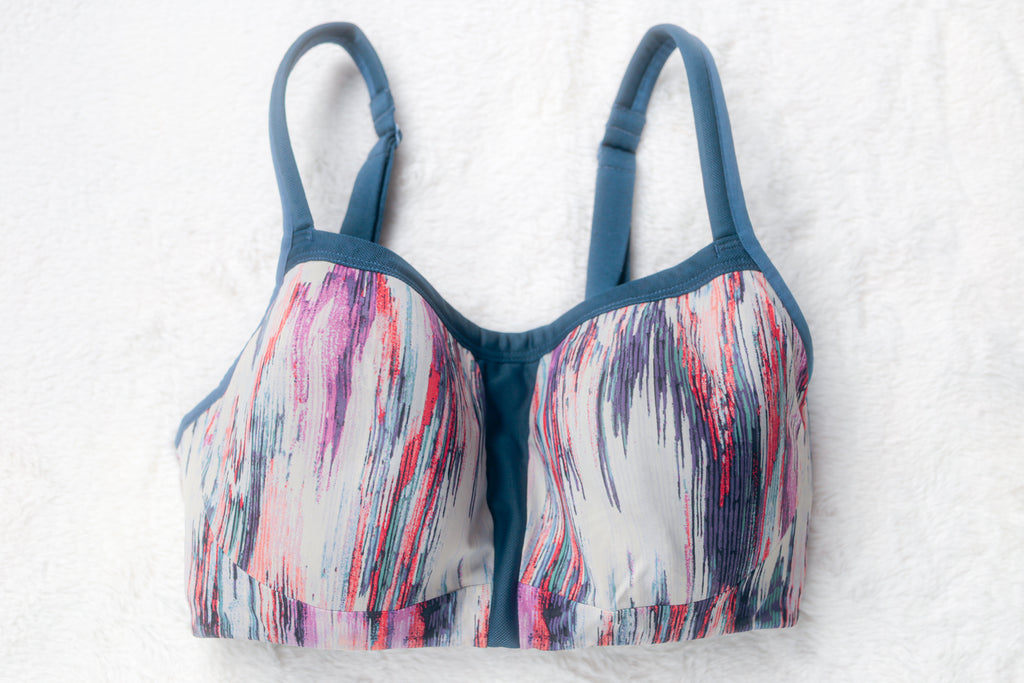 Le Mystere 32DD Underwire Moisture Wicking Encapsulating Sports Bra