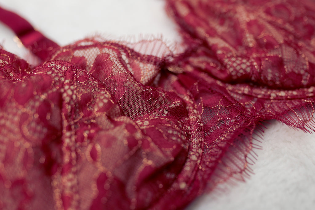 Sofia Intimates 36D Sheer Lace Underwire Bra Red