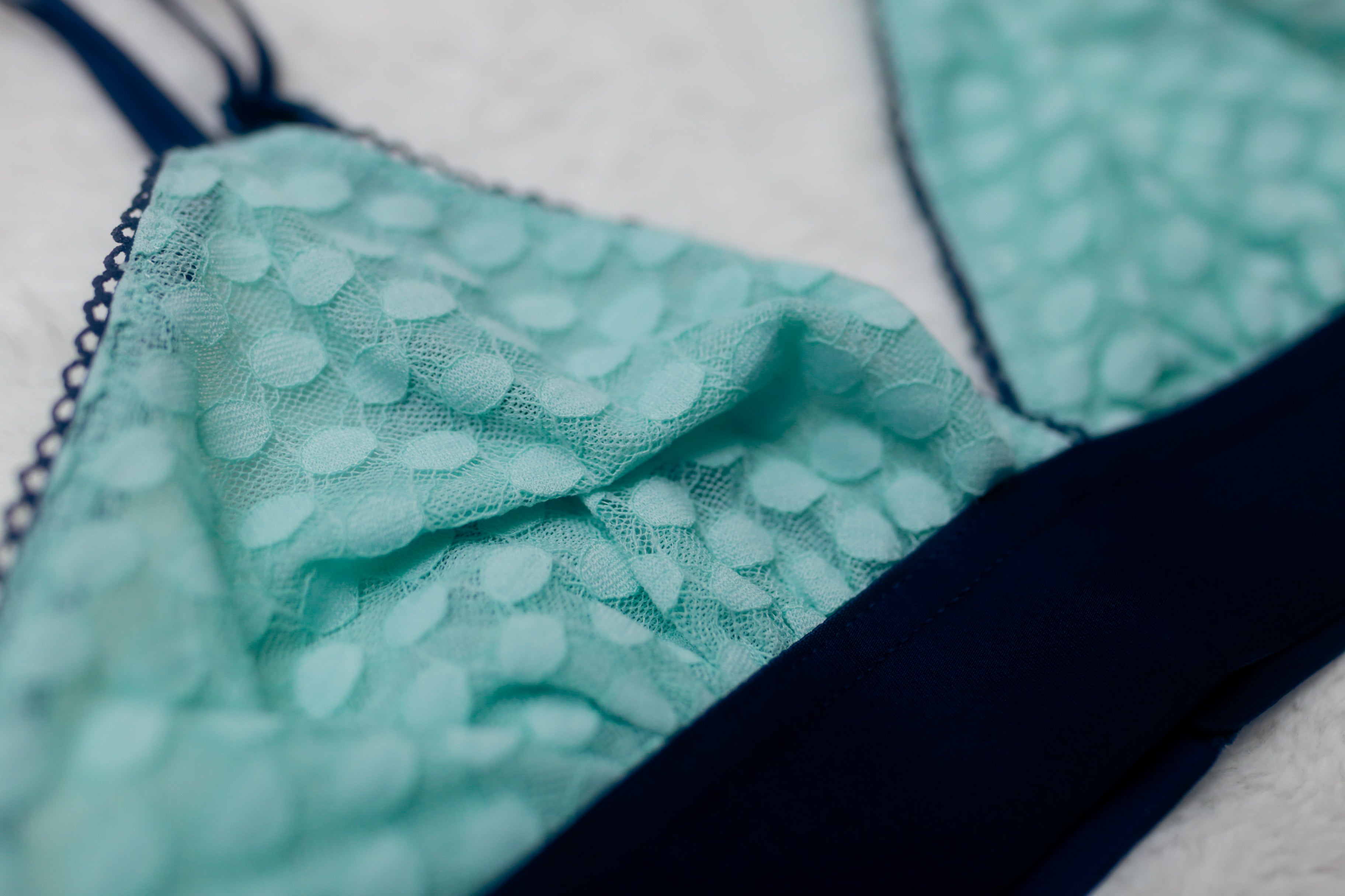 Aerie Triangle Plunge Mesh Bralette Small Mint