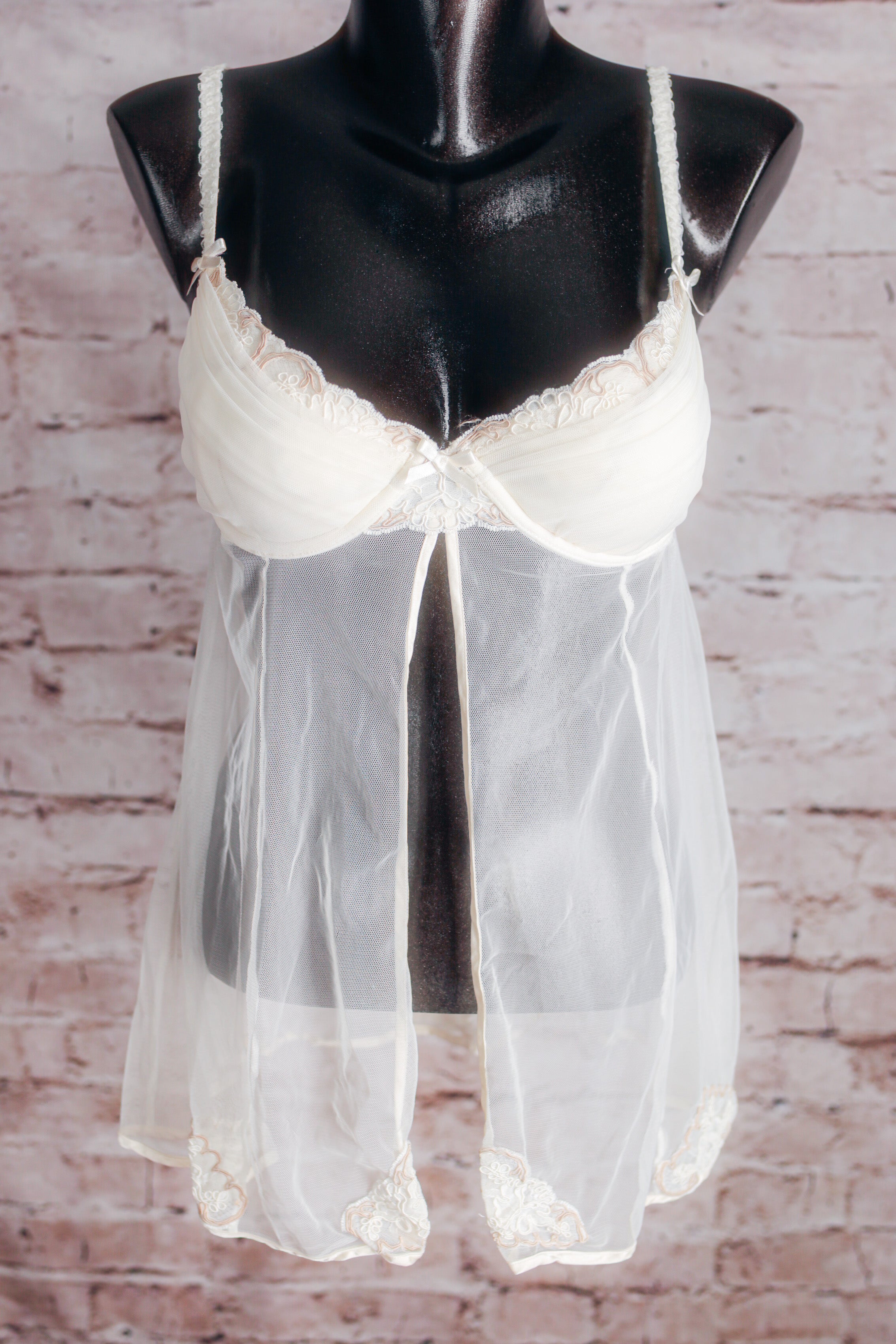 Victoria's Secret 36C Vintage Babydoll Chemise Padded White Mesh