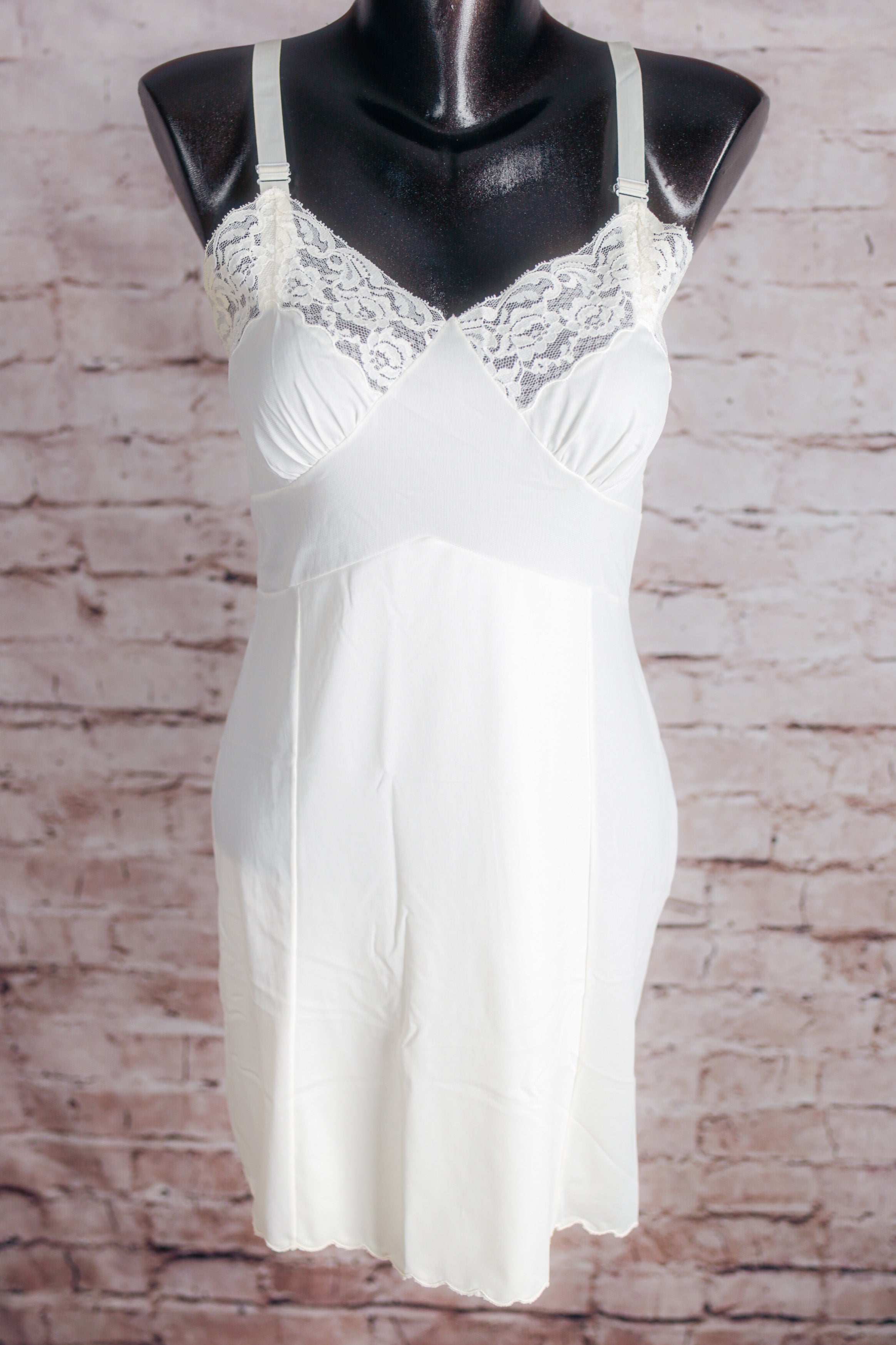 Movie Star Vintage Full Slip USA-made Lingerie 32 Short Petite White