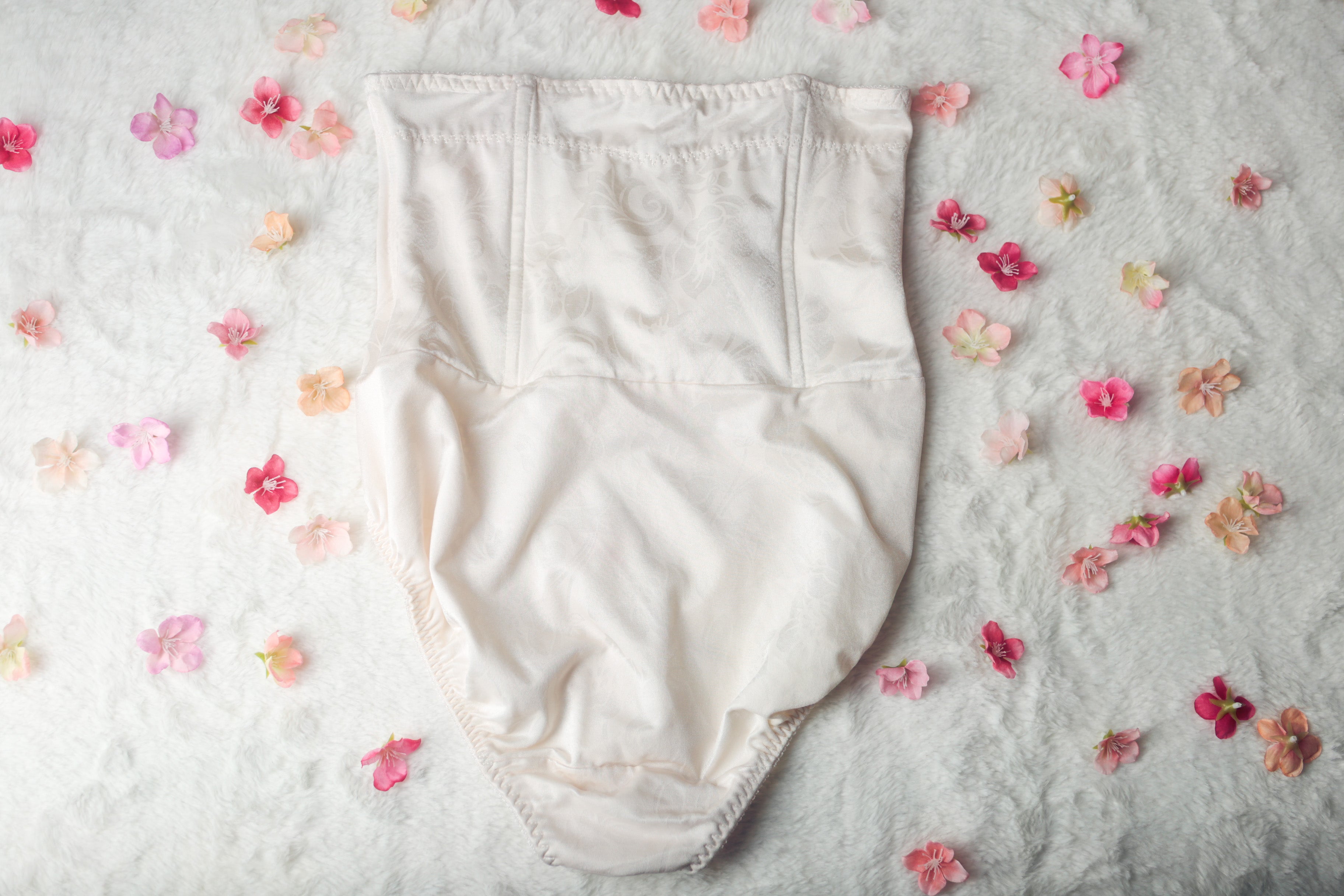 Jaclyn Smith Vintage Waist Cincher Shaper Panty Briefs Large Ivory Satin