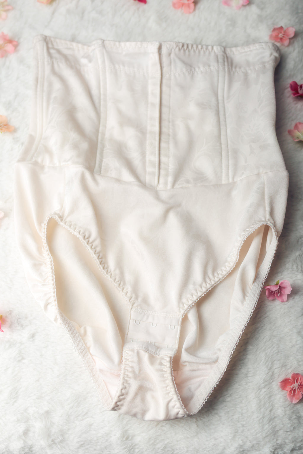 Jaclyn Smith Vintage Waist Cincher Shaper Panty Briefs Large Ivory Satin