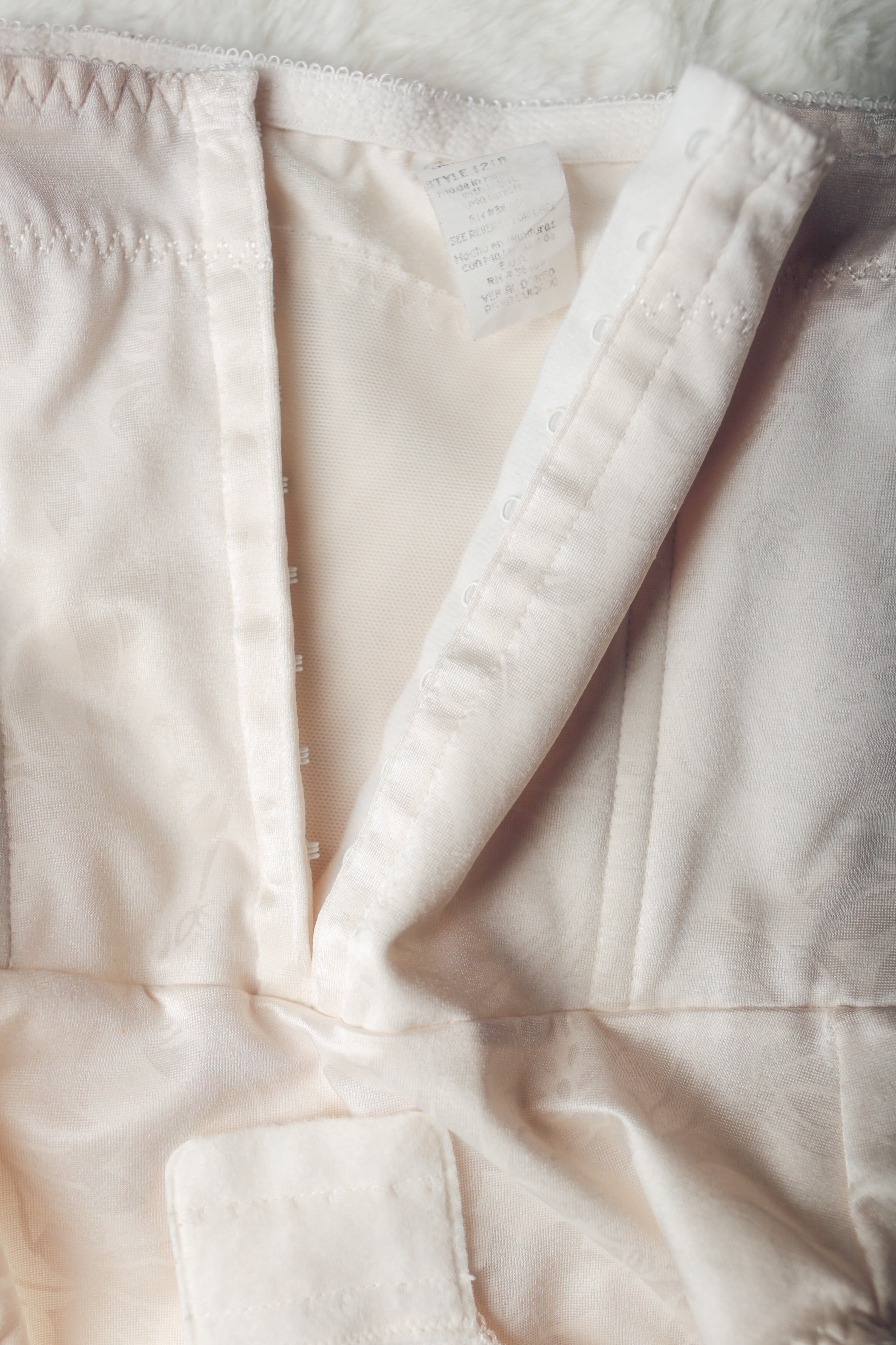 Jaclyn Smith Vintage Waist Cincher Shaper Panty Briefs Large Ivory Satin