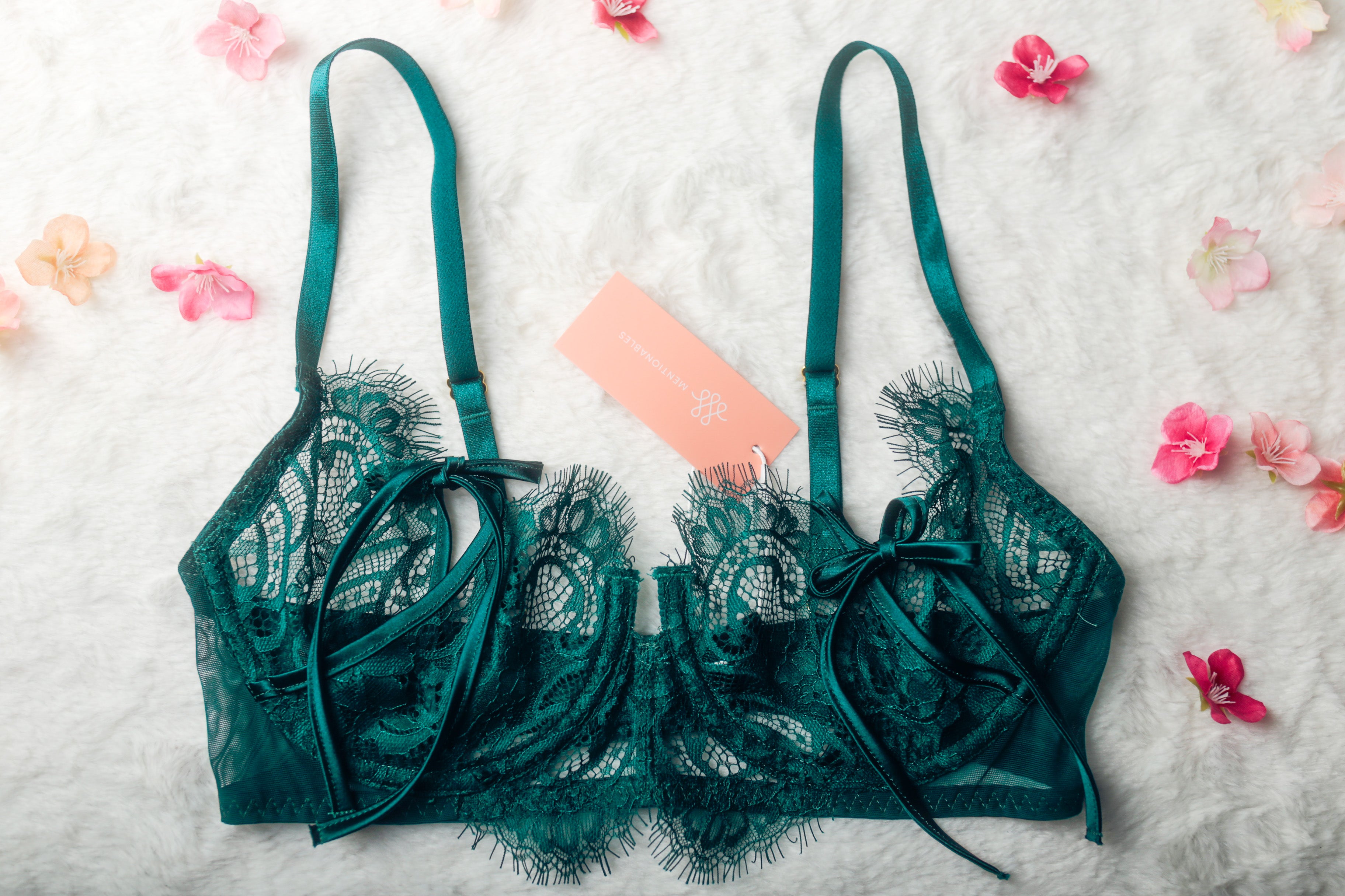 Mentionables Green Lace Open-cup Sexy Underwire Bra XS NEW