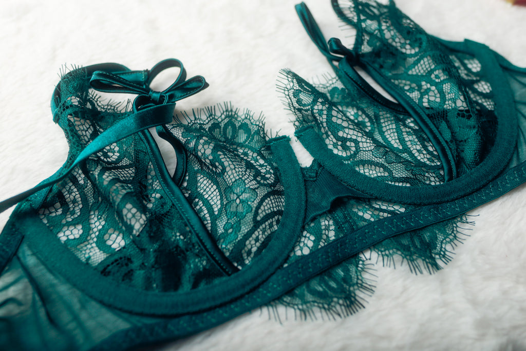 Mentionables Green Lace Open-cup Sexy Underwire Bra XS NEW