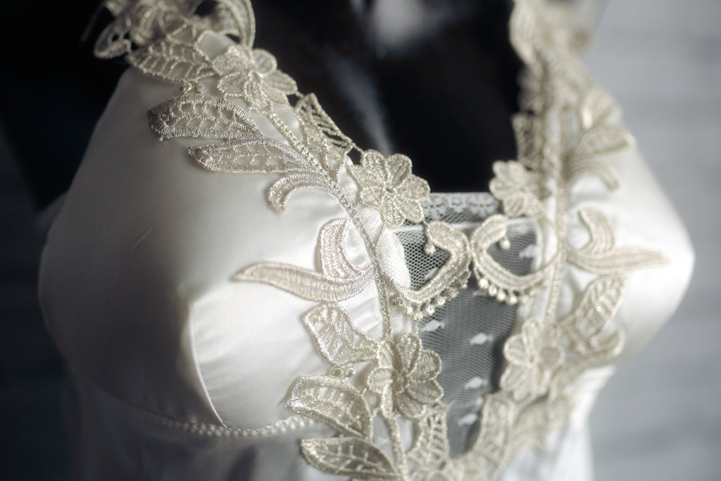 Flora Nikrooz Stella Charmeuse Long Nightgown Small NEW