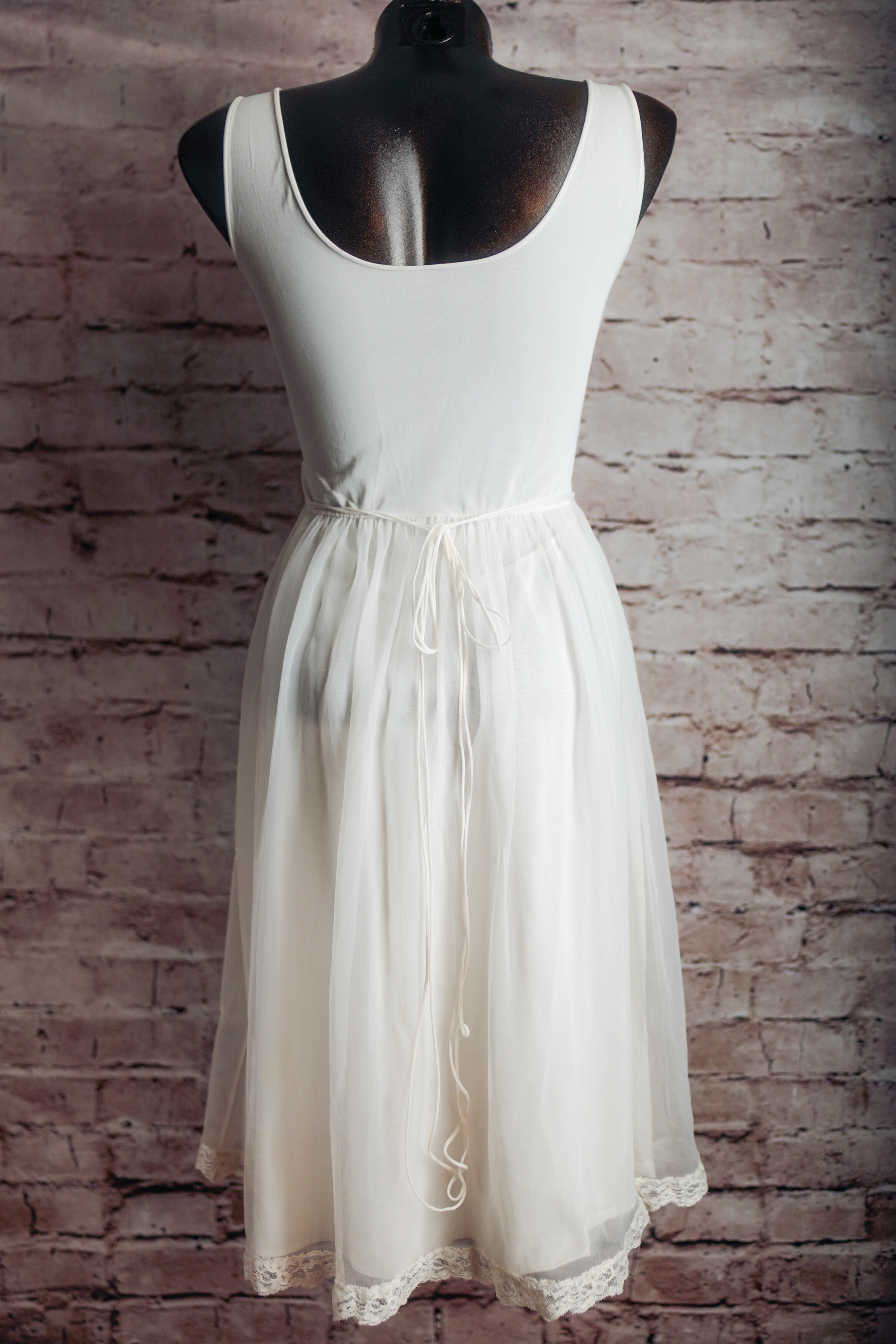 Shadowline Vintage Cottage Coquette Bridal Gown 32