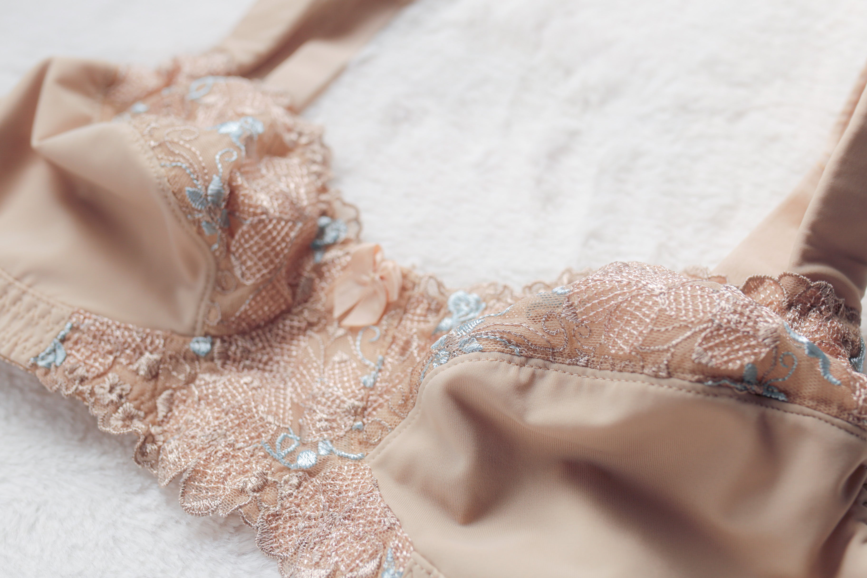 Curve Muse 36B Retro Floral Embroidered Unlined Demi Bra Beige