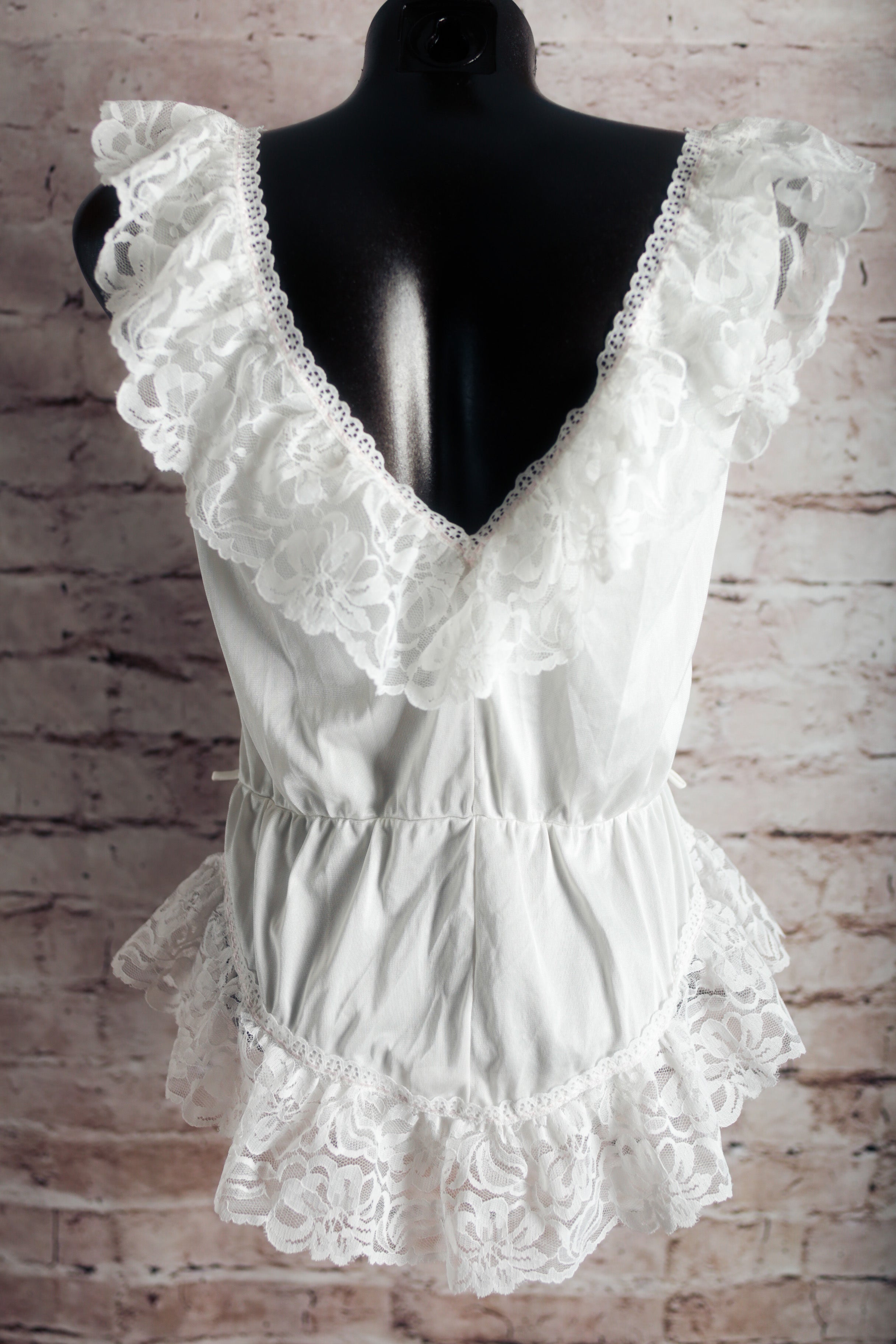 Alana Gale Vintage Frilly Lace Teddy Bridal Lingerie White Medium