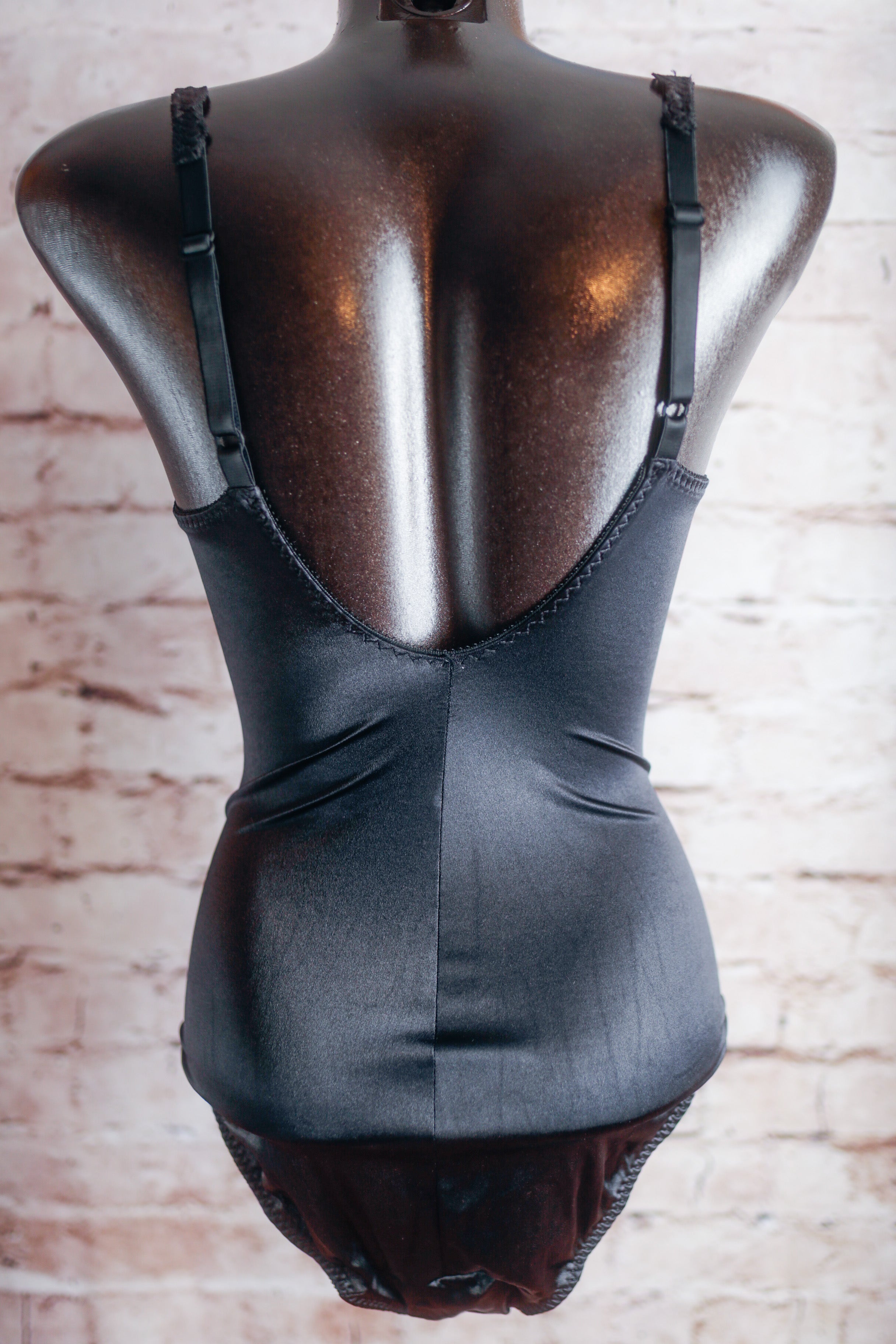 DIM Vintage Smoothing Teddy Bodysuit Lingerie Black 36C