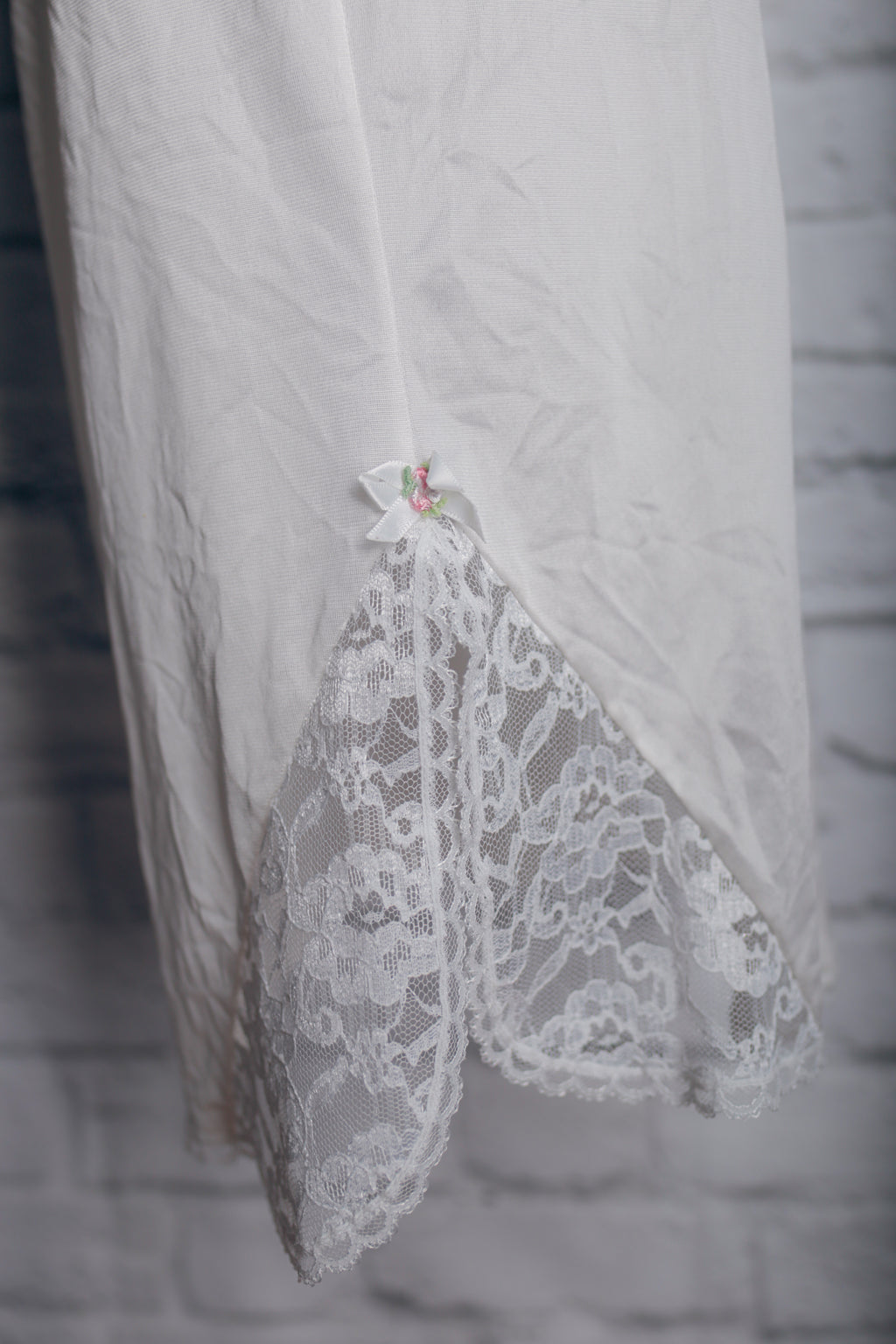 Ashley Taylor Vintage White Short Half Slip Lace Hem USA-made Small
