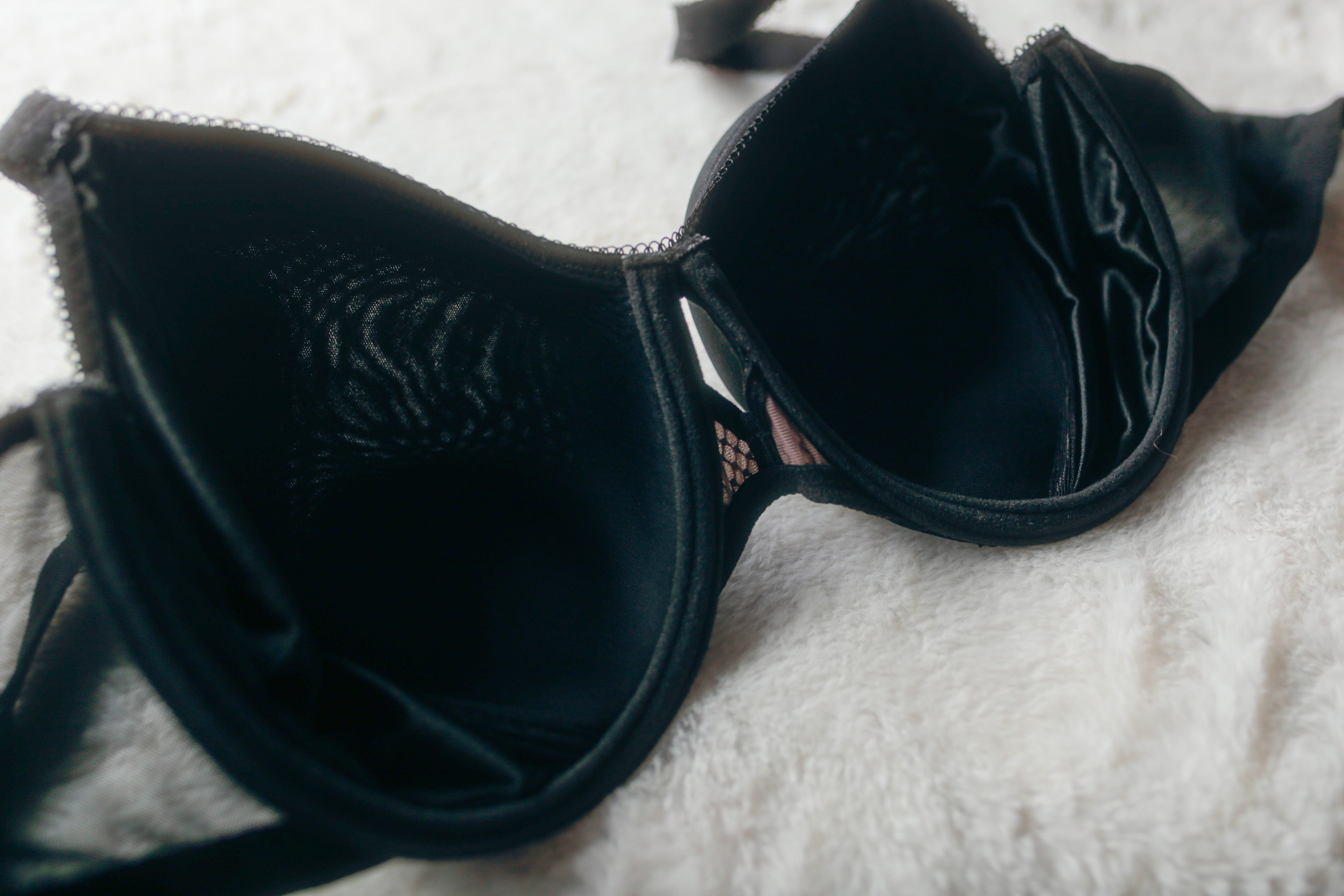 Elomi US 36H UK 36FF Charley EL4383 Bandless Spacer Molded Underwire Full-coverage T-Shirt Bra Black