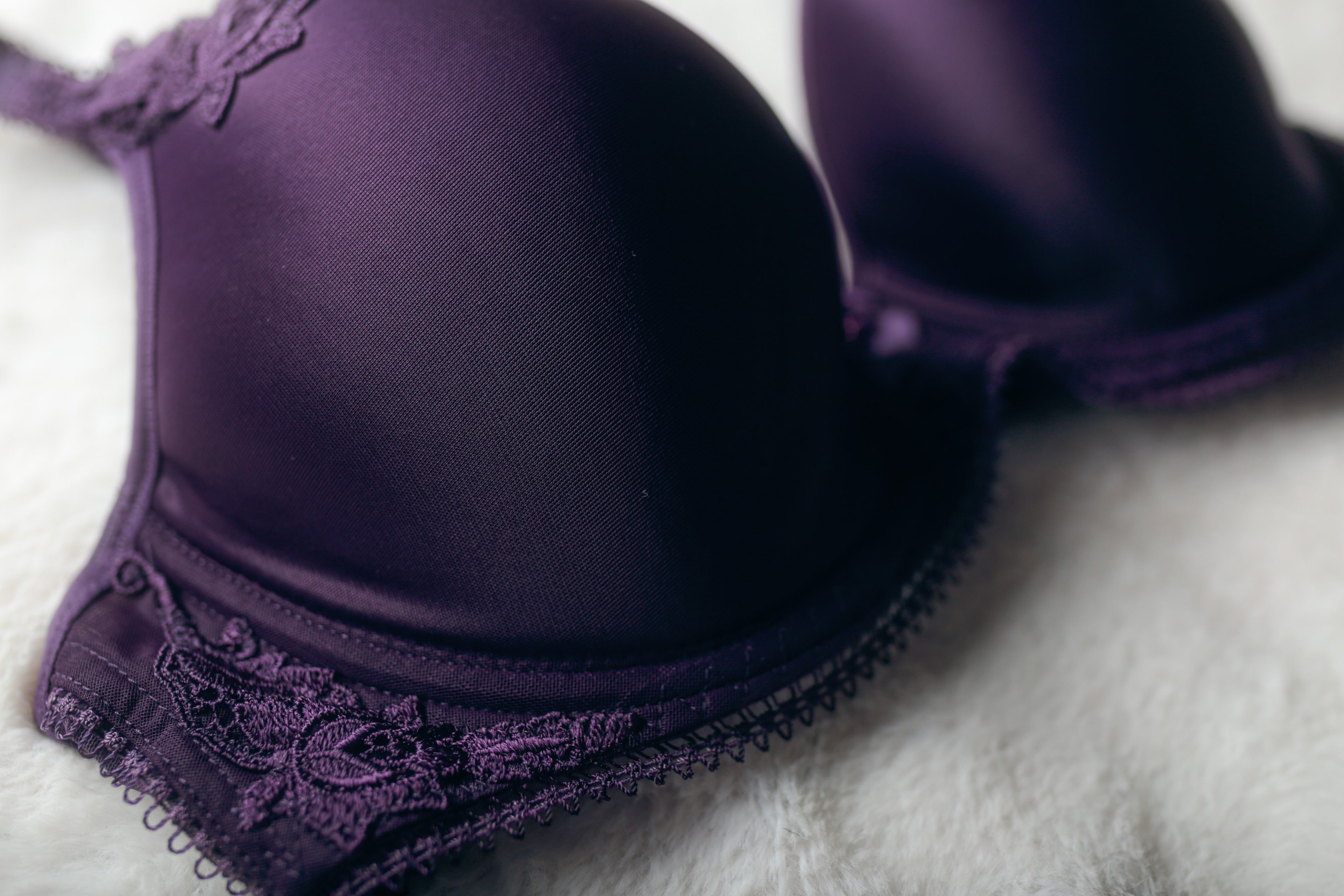 Fantasie 32DD Ava Underwire Molded Plunge Balcony T-shirt Bra Purple