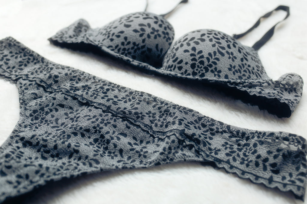 Adore Me 34A Padded Push-up Underwire T-shirt Bra and Panty Set Gray