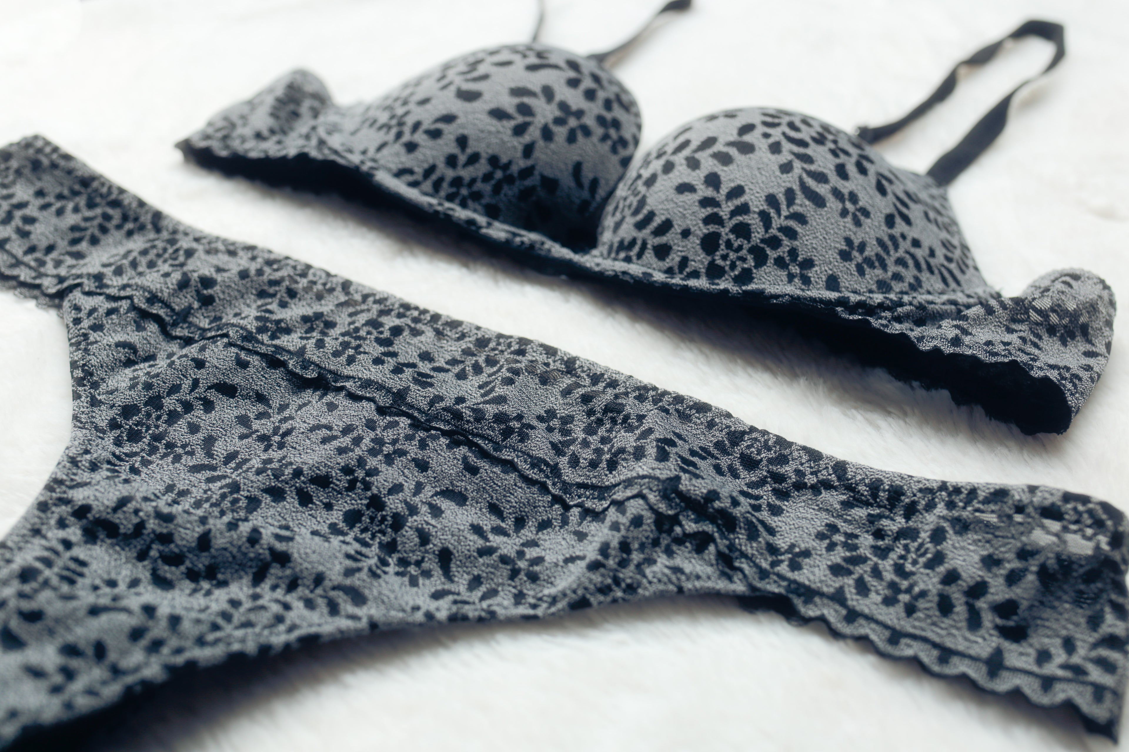 Adore Me 34A Padded Push-up Underwire T-shirt Bra and Panty Set Gray