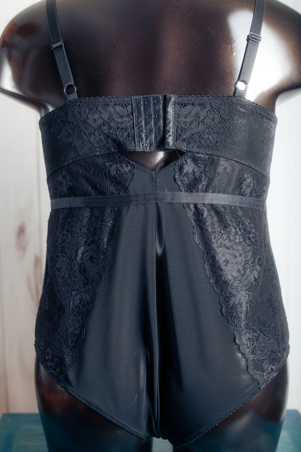 Torrid Curve 1 Sheer Lace Underwire Teddy Bodysuit Black