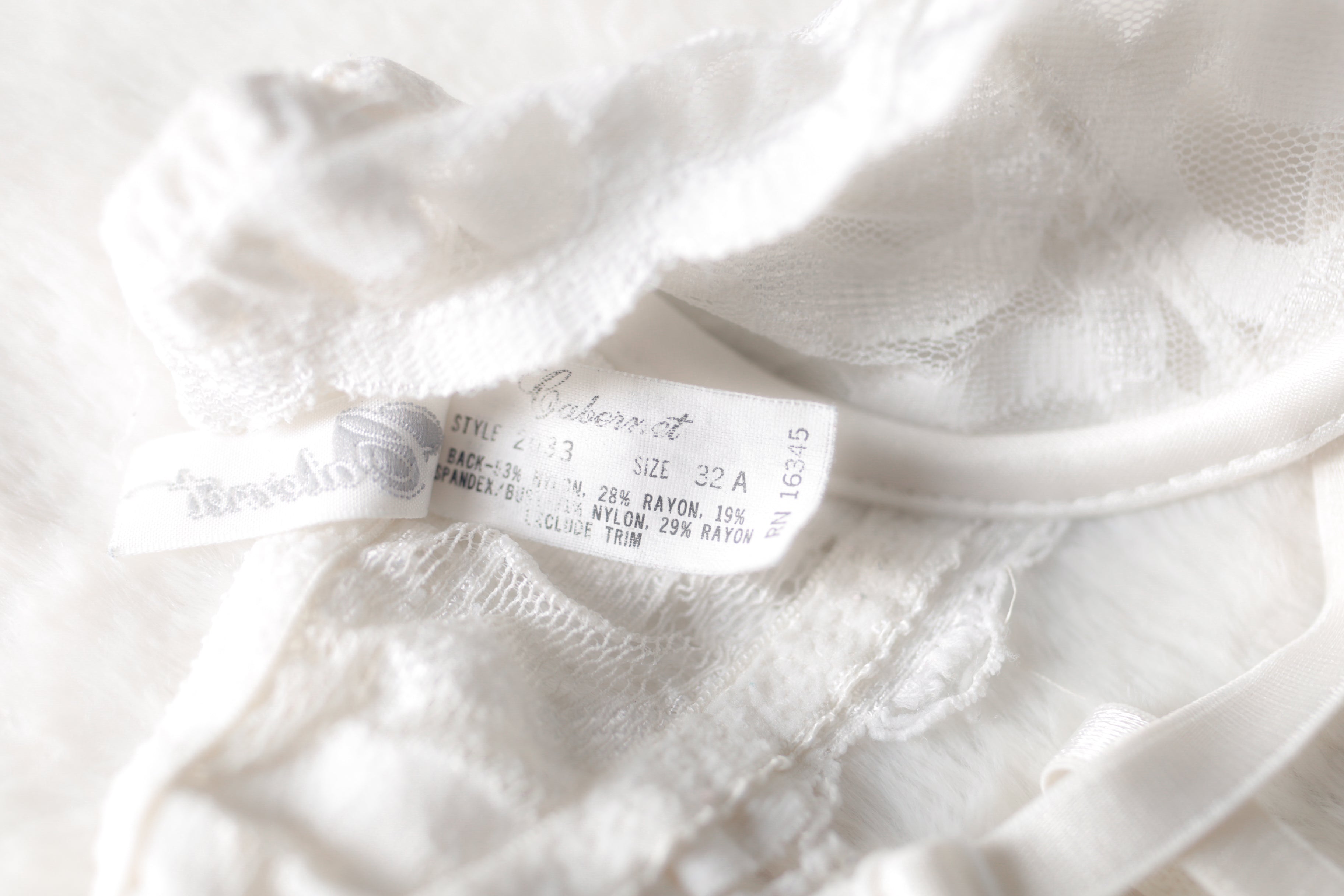 Cabernet 32A Vintage Unlined Lace Underwire Retro Bra White