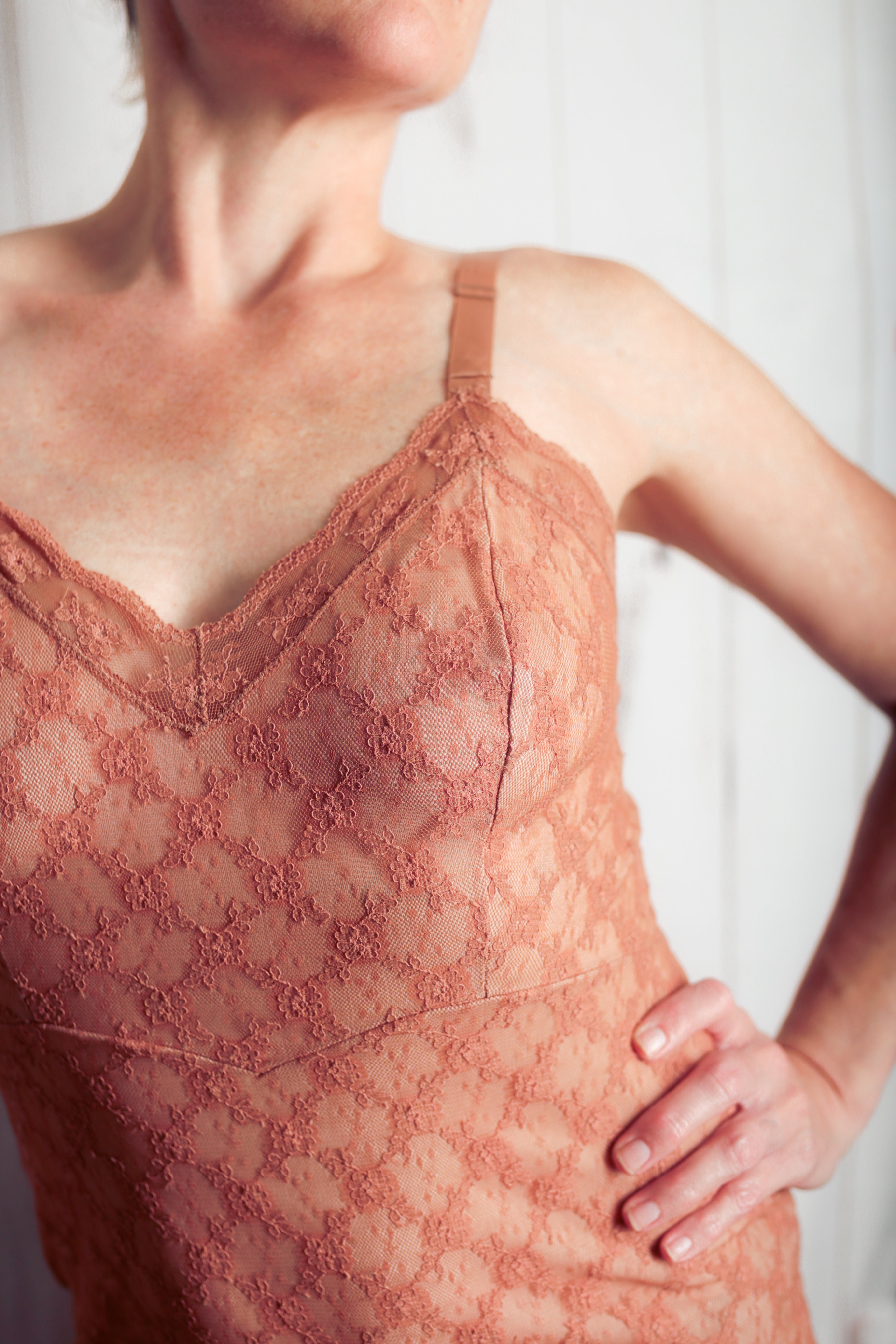 Youth Form Vintage Embroidered Full Slip Dress Size 34 Small