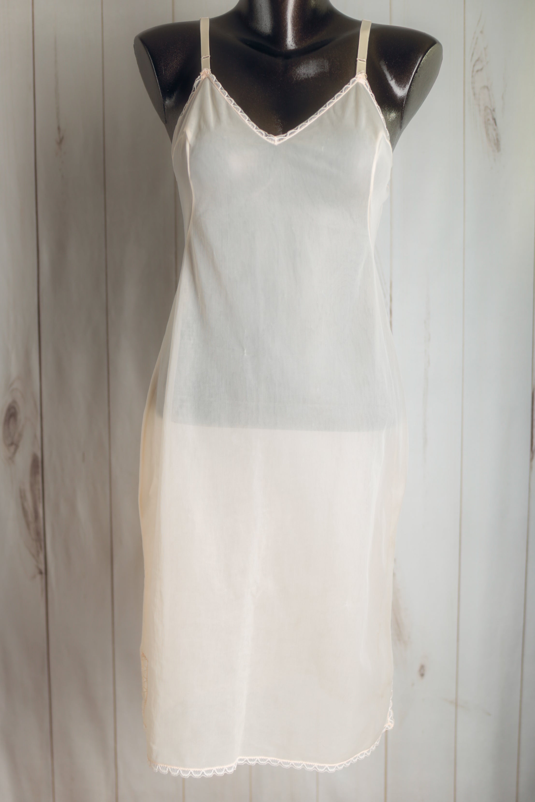 Formfit Rogers Vintage Sheer Unlined Full Slip Size 34 Small