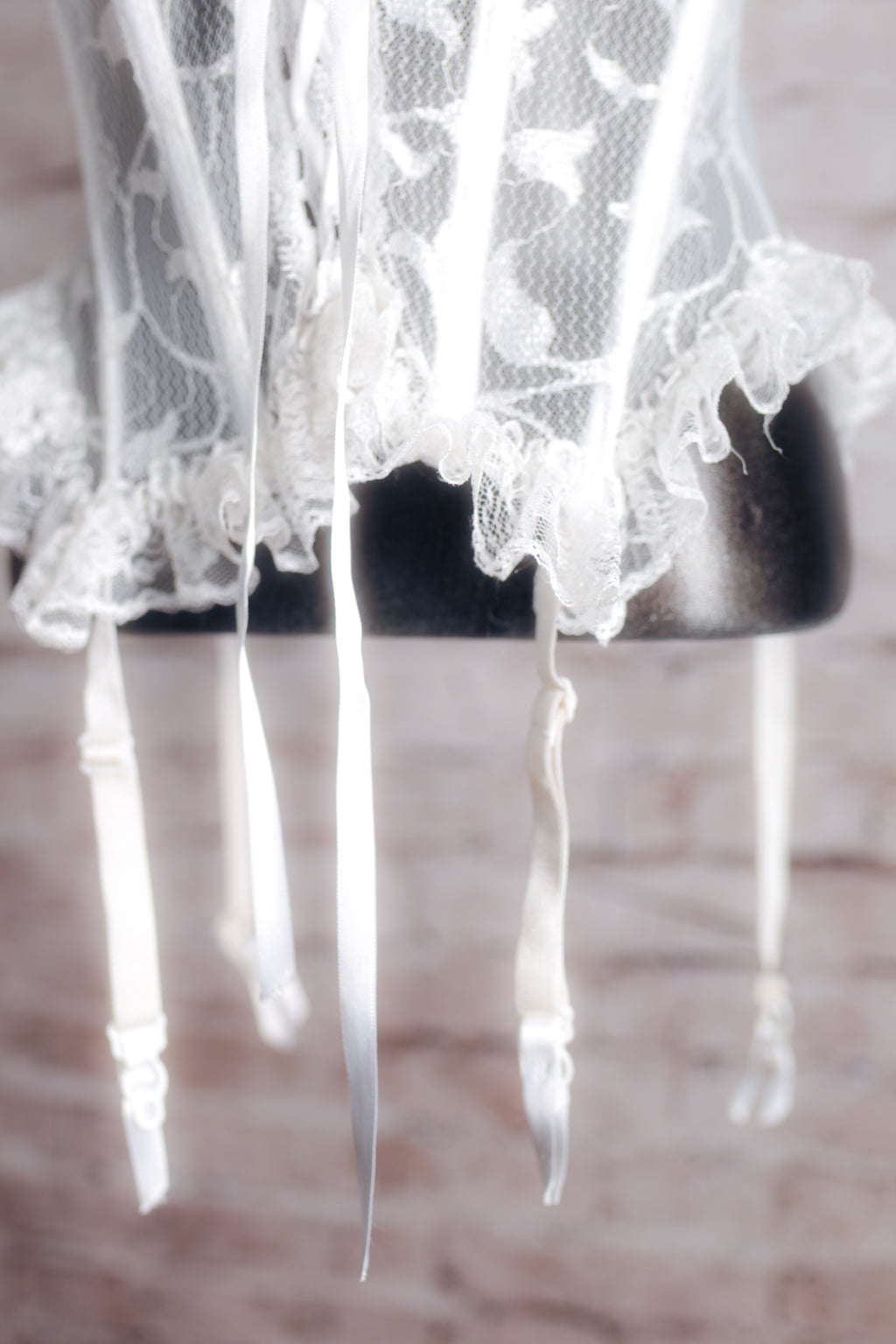Secret Treasures Vintage Boned Bustier Chemise Lingerie White Lace Large