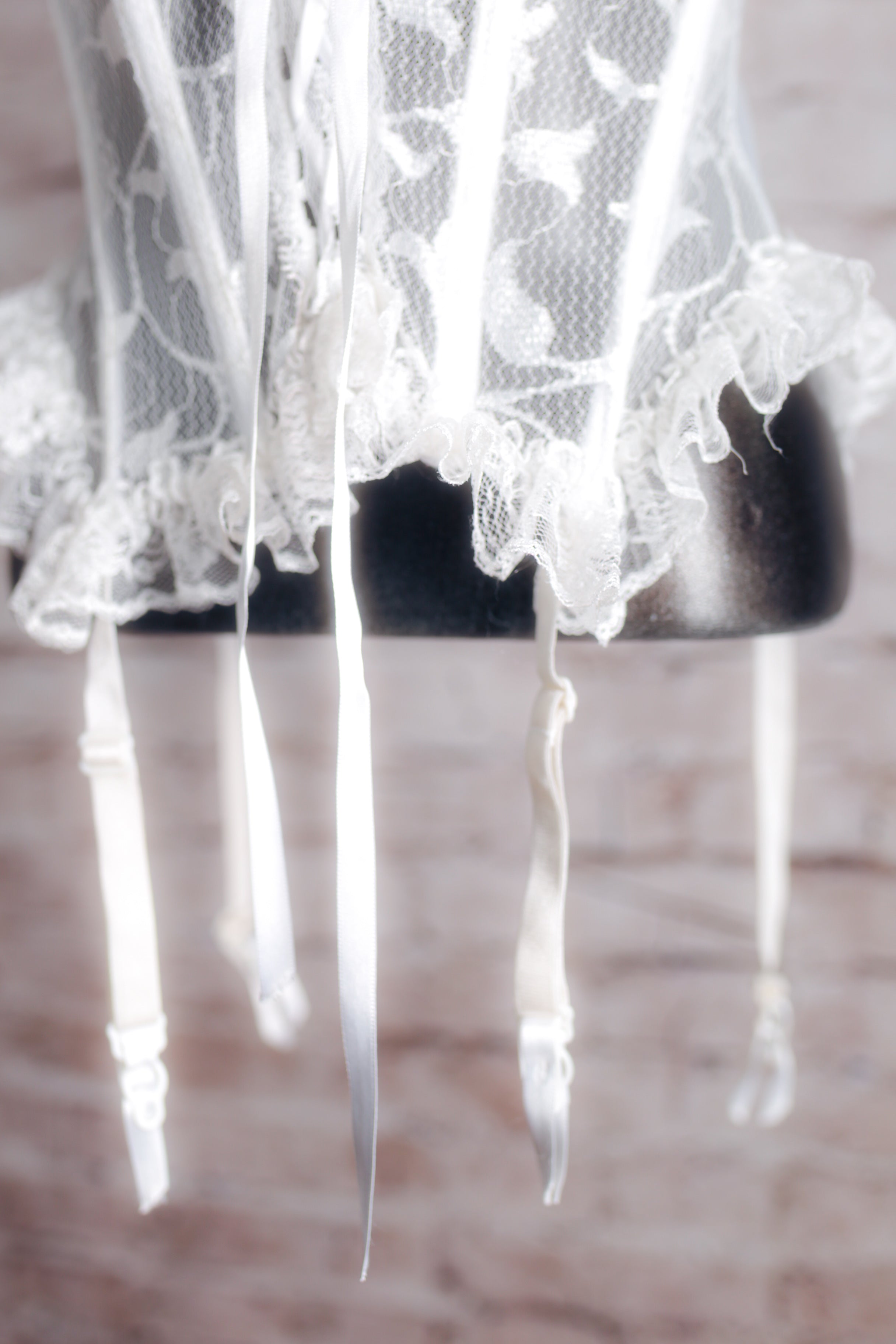 Secret Treasures Vintage Boned Bustier Chemise Lingerie White Lace Large