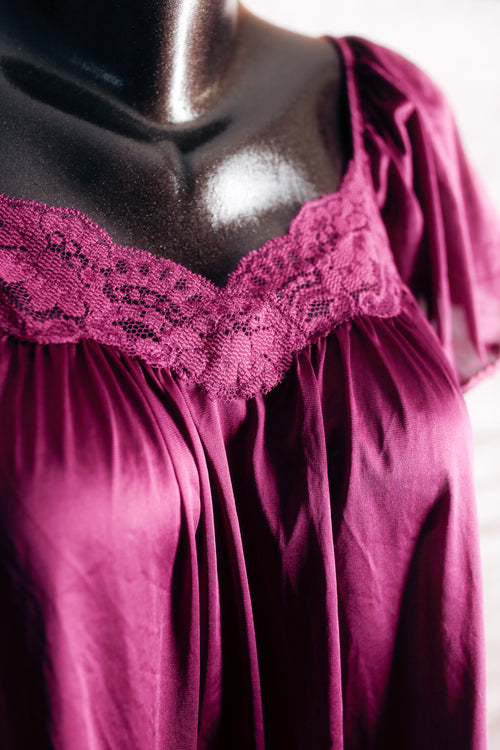 Vanity Fair Vintage Satin Slip Peignoir Negligee Nightgown Medium Dark Purple