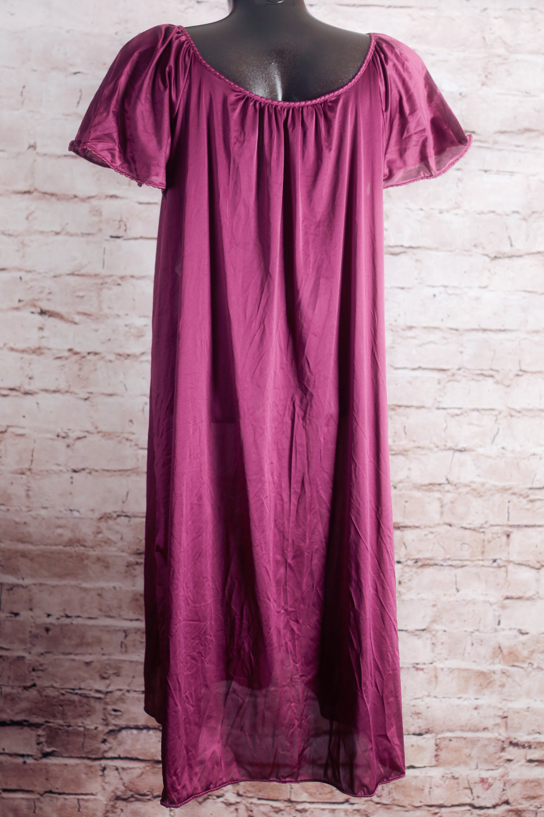 Vanity Fair Vintage Satin Slip Peignoir Negligee Nightgown Medium Dark Purple