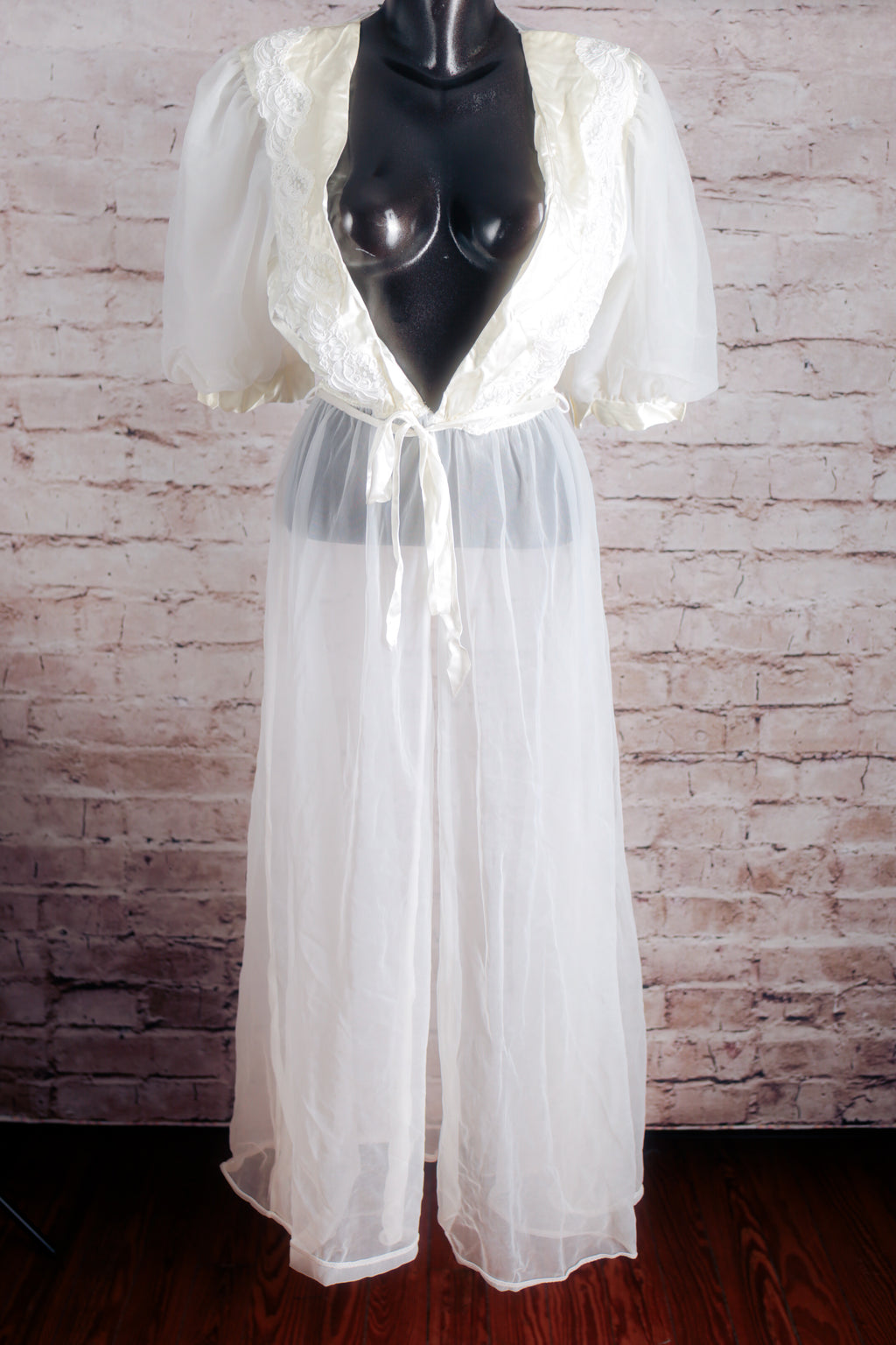 Val Mode Vintage Satin Sheer Mesh Bridal Gown Peignoir Lingerie Ivory White