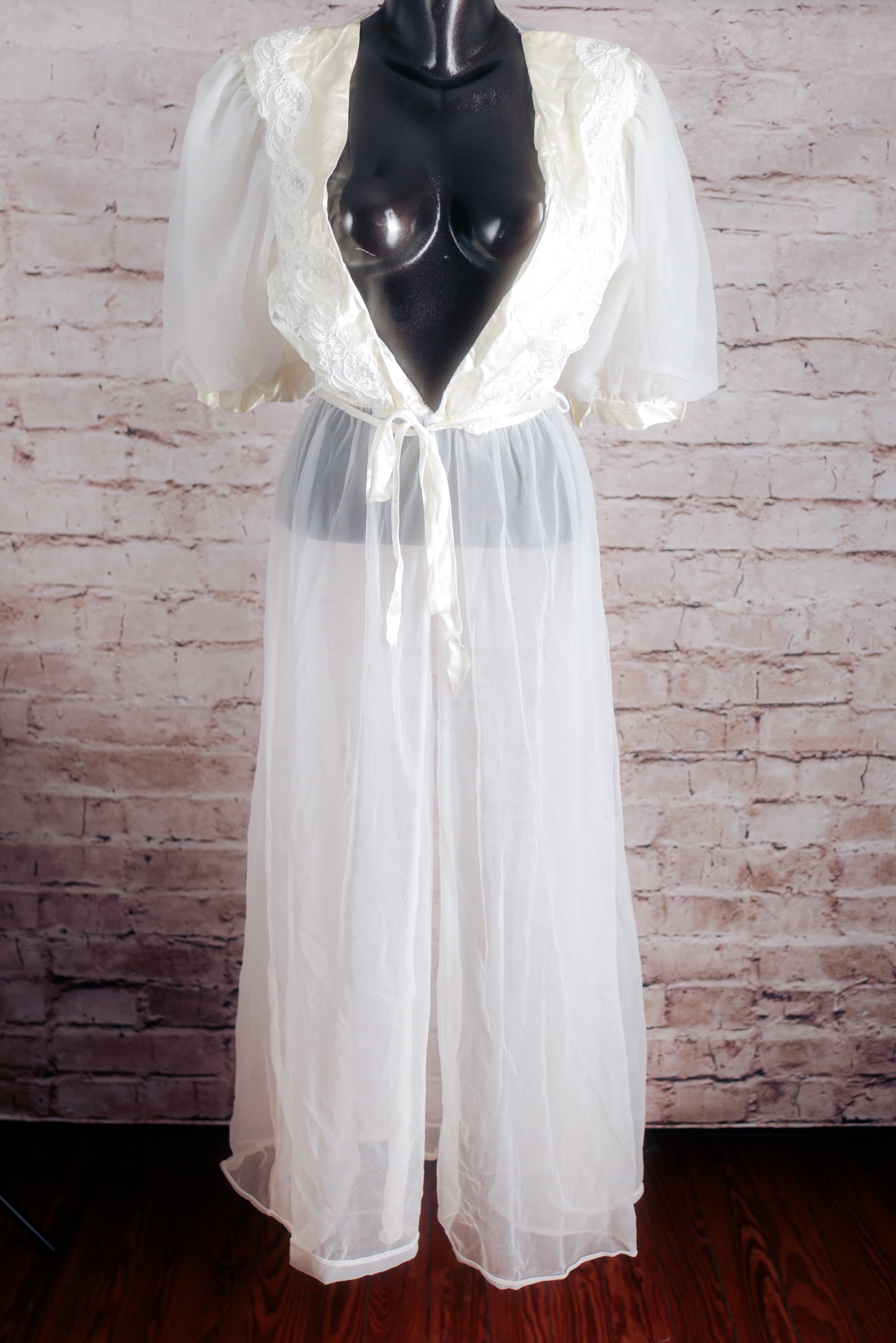 Val Mode Vintage Satin Sheer Mesh Bridal Gown Peignoir Lingerie Ivory White
