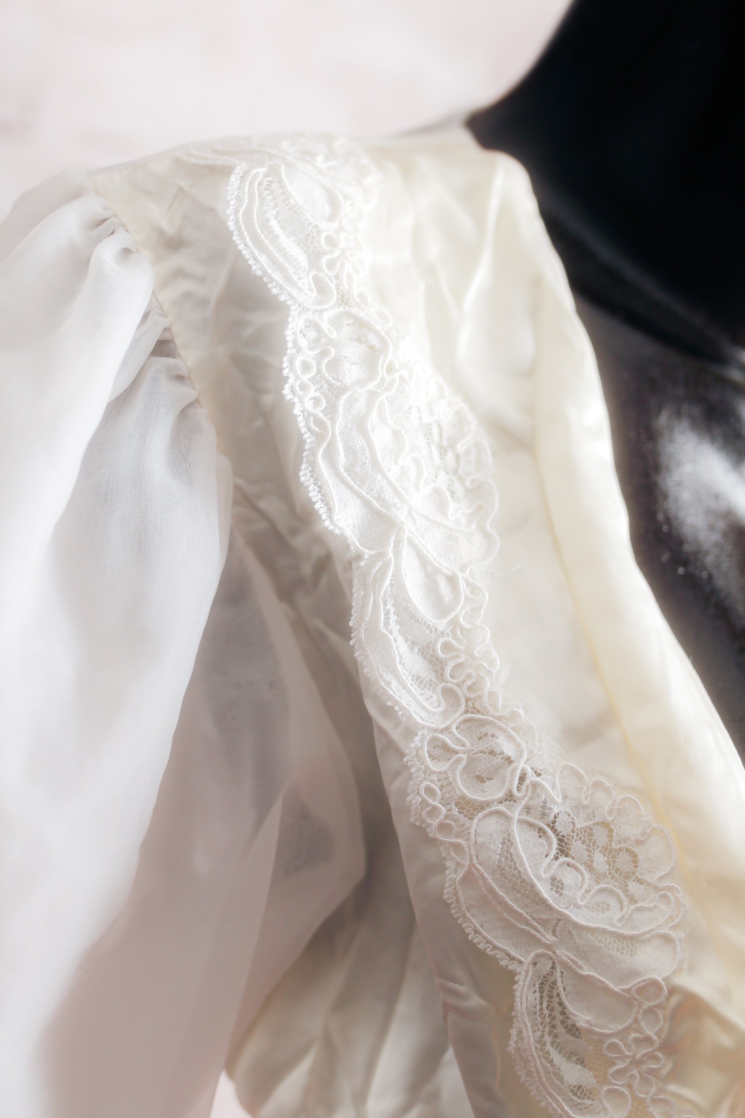 Val Mode Vintage Satin Sheer Mesh Bridal Gown Peignoir Lingerie Ivory White