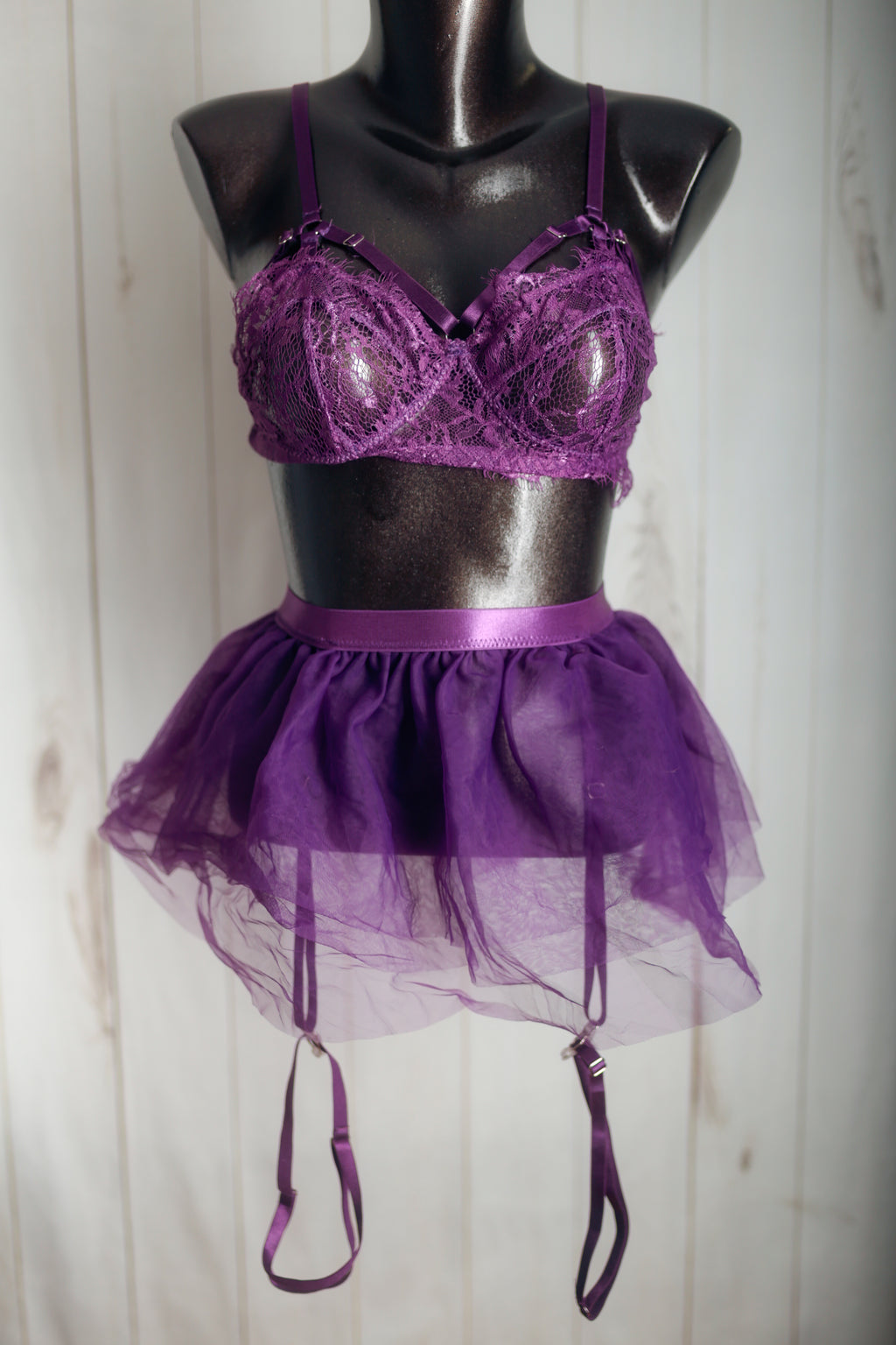 Avidlove Sheer Unlined Lace Bra and Skirt Garter Suspenders Set Purple Large
