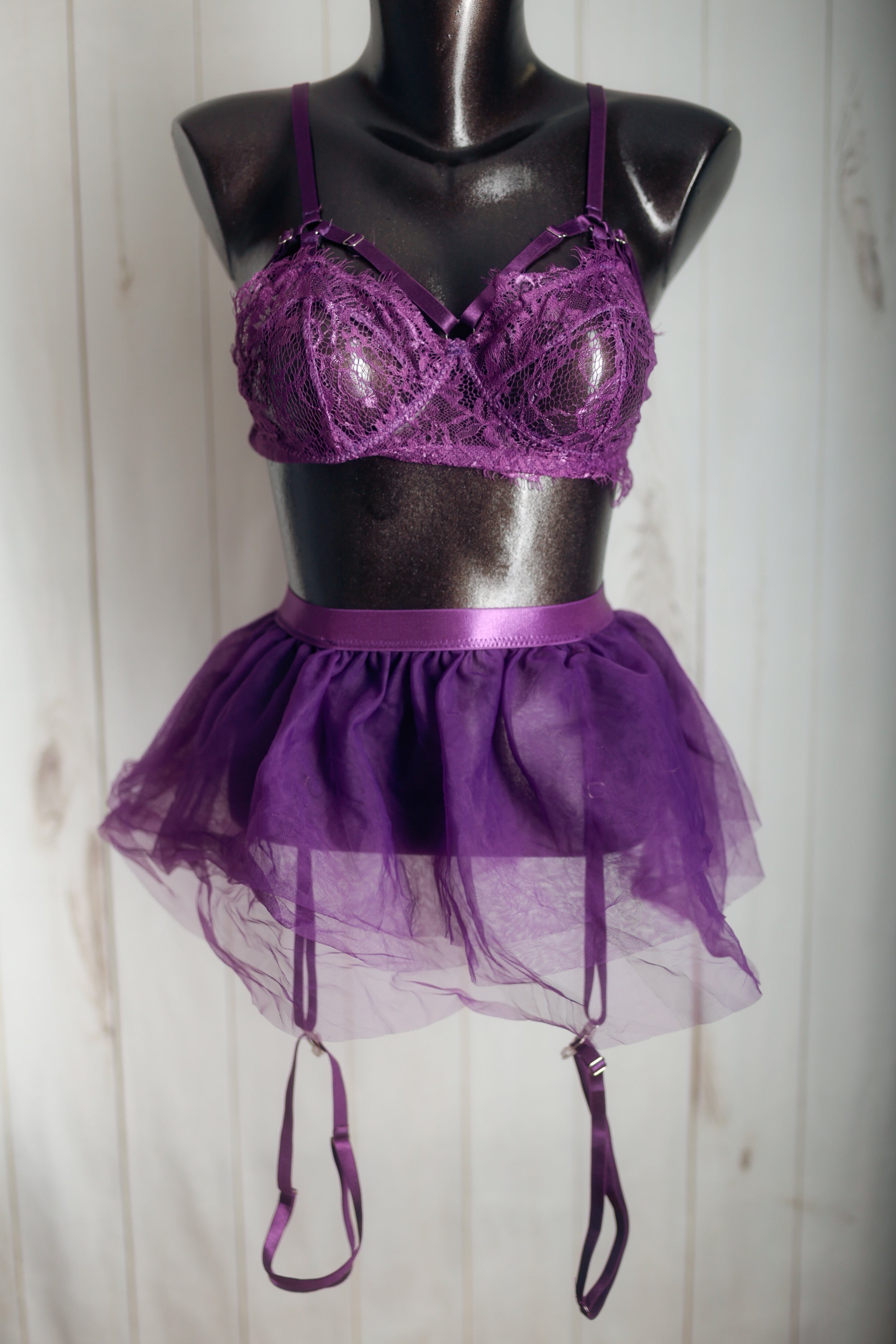 Avidlove Sheer Unlined Lace Bra and Skirt Garter Suspenders Set Purple Large