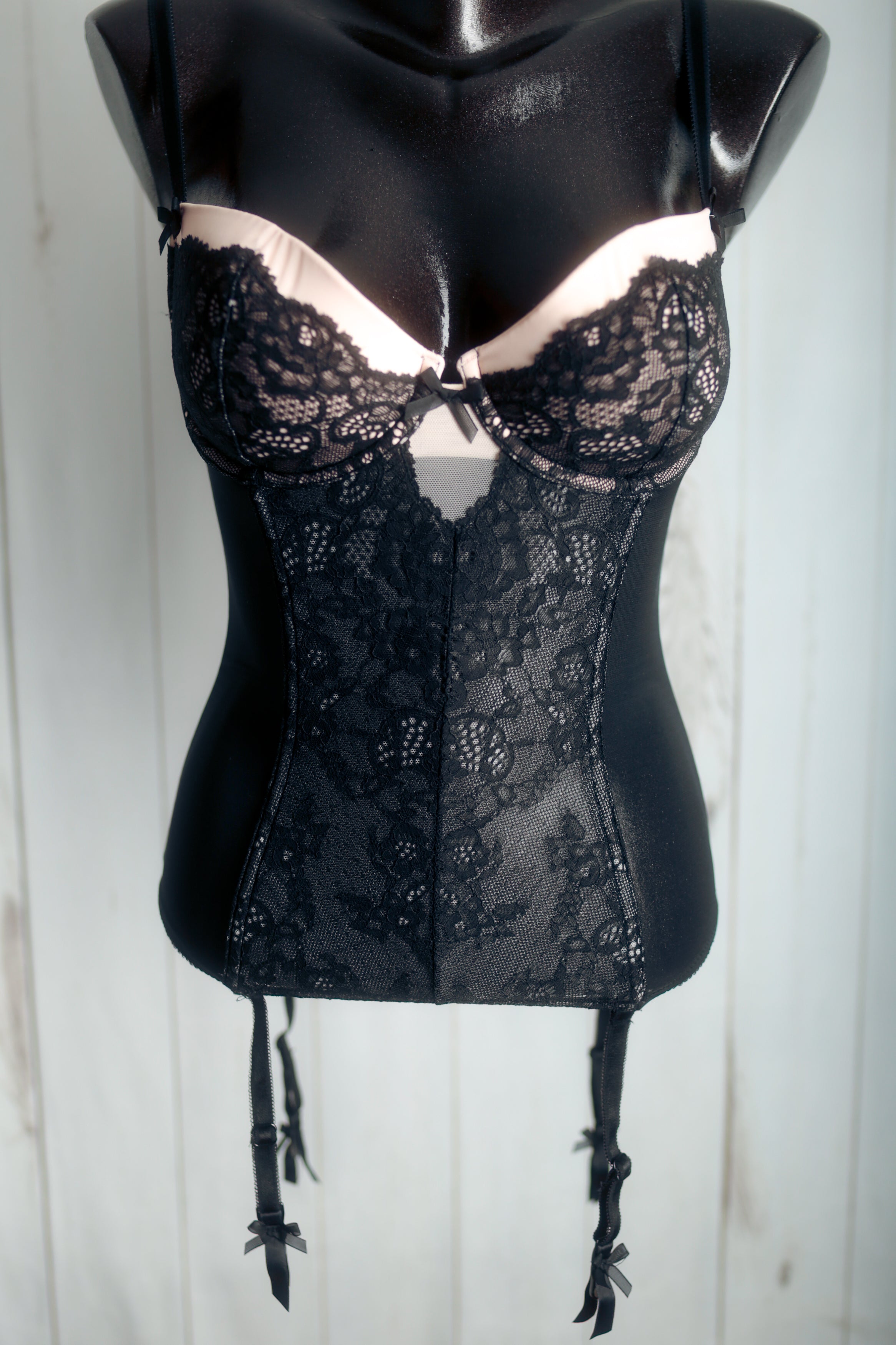 Victoria's Secret 34C Boned Corset Bustier with Garter Straps Black