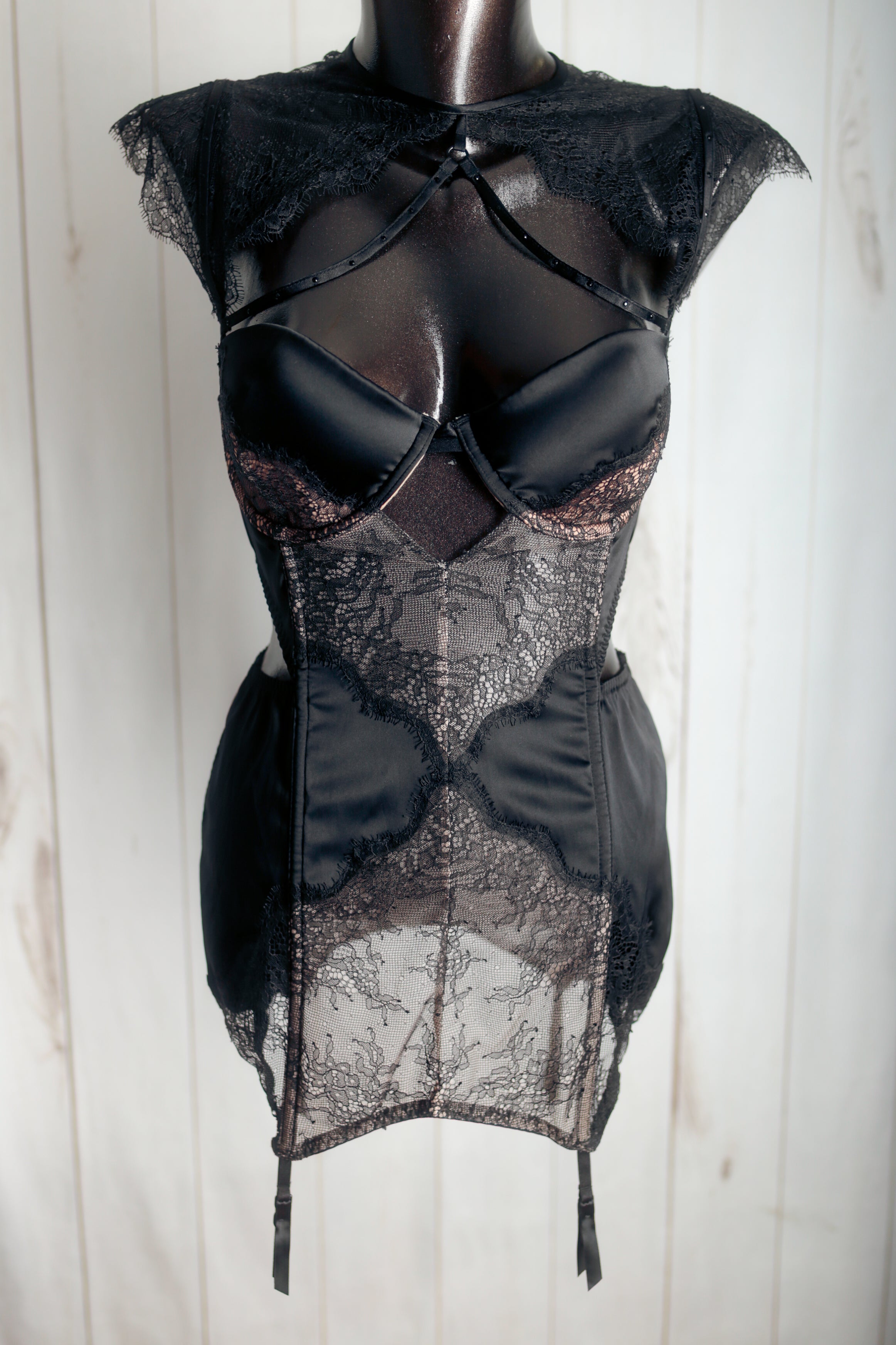 Victoria's Secret 34C Boned Corset Bustier with Garter Straps Black