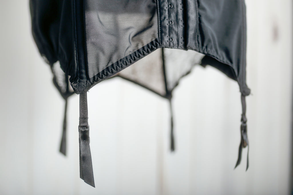 Victoria's Secret 34C Boned Corset Bustier with Garter Straps Black