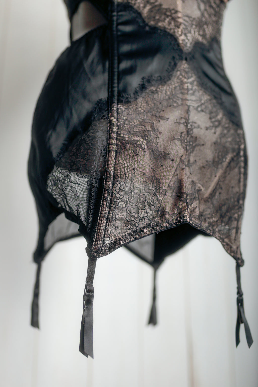 Victoria's Secret 34C Boned Corset Bustier with Garter Straps Black