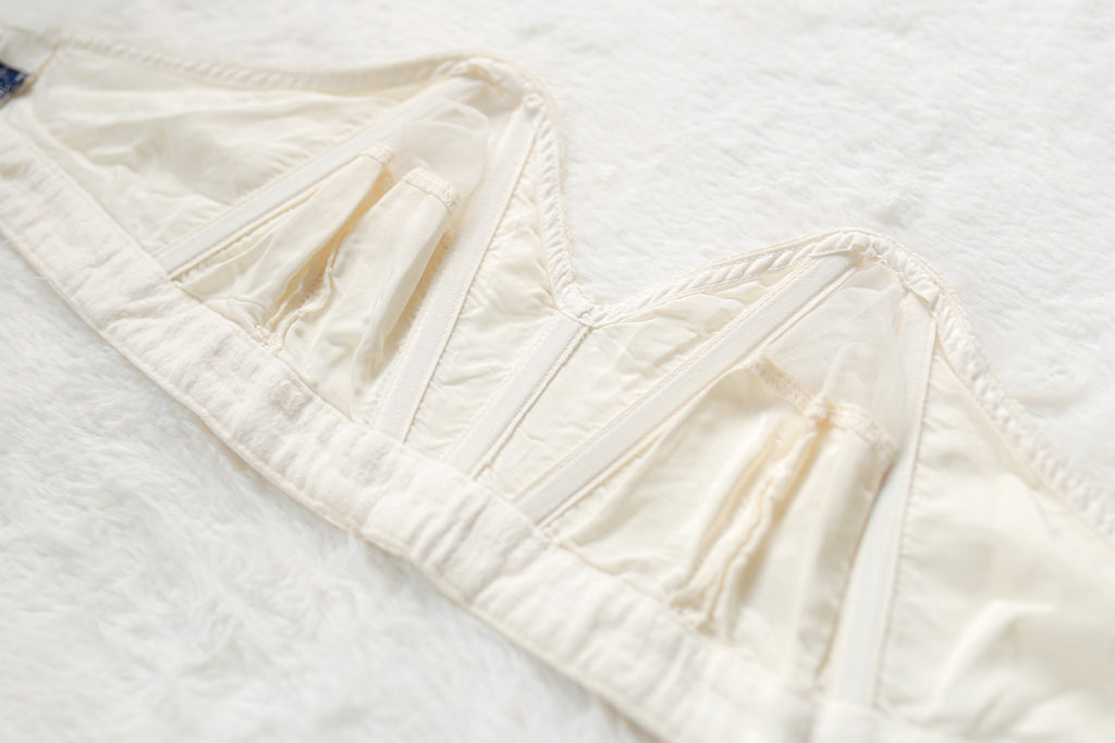 Maidenform Maidenette Vintage 50s Retro Pinup Boned Shelf Strapless Bullet Bra 34 Ivory