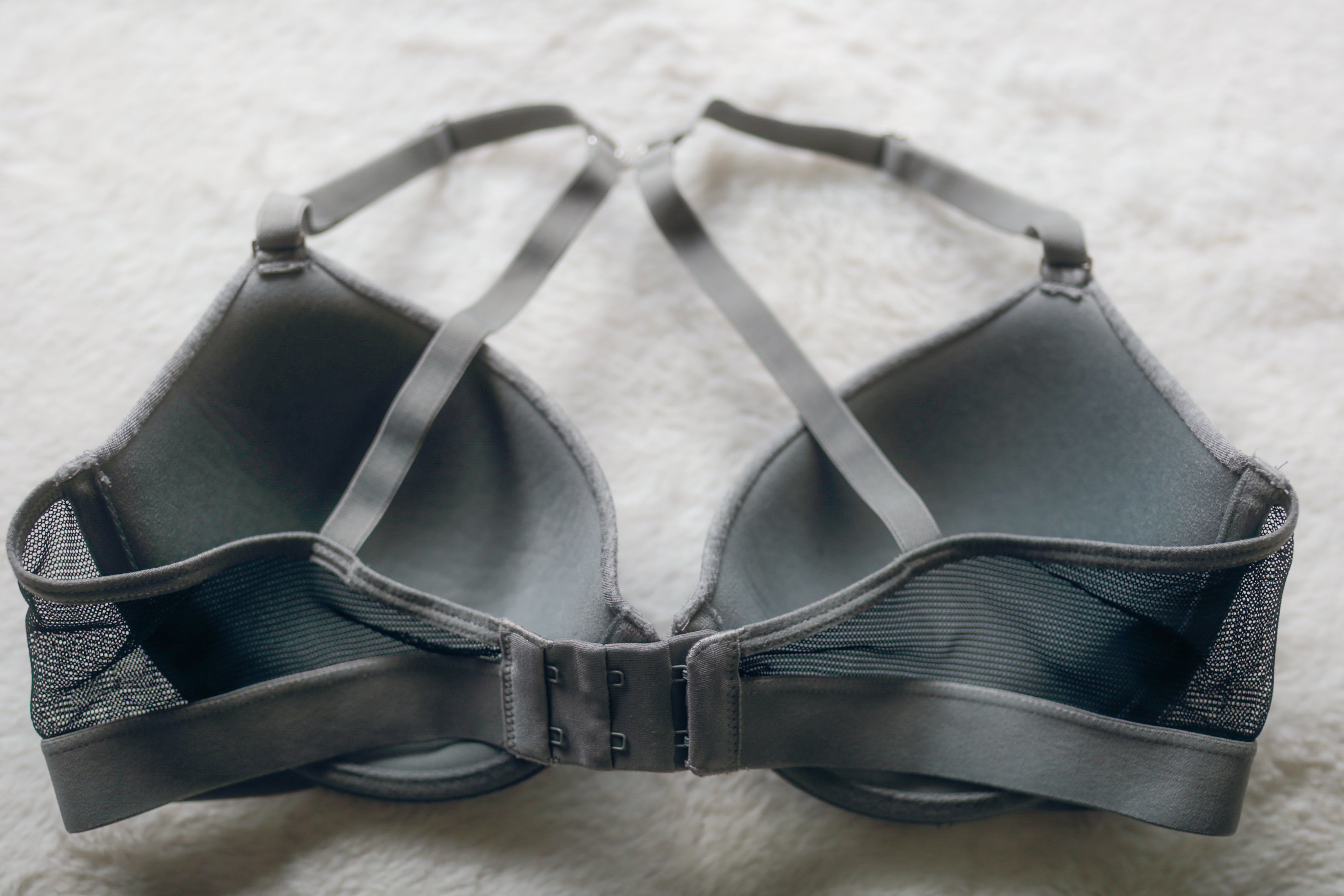 Lively 34C Molded Seamless Lightly Lined J-hook T-shirt Bra Gray