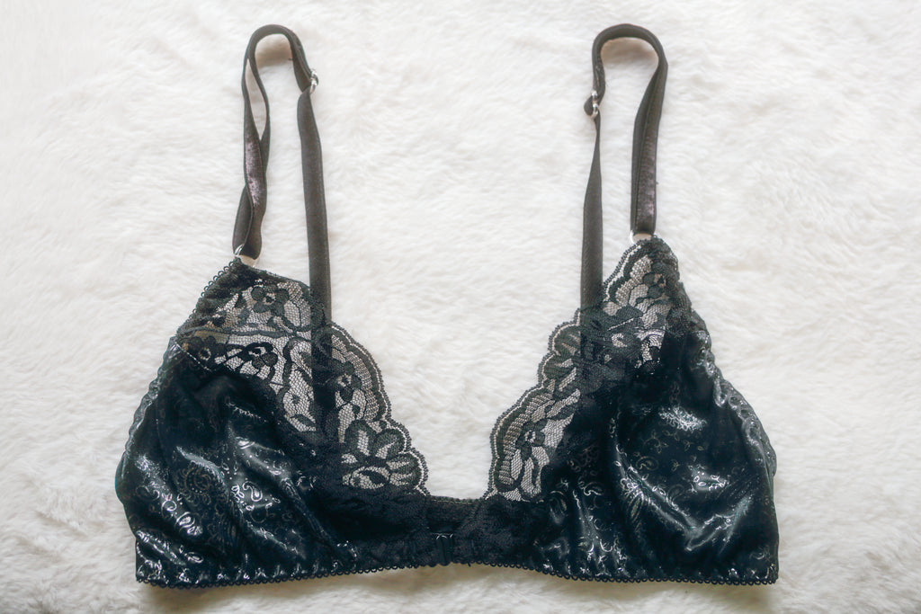 Vintage Unlined Sheer Wet Look Satin Lace Front Close Bra S/M Black
