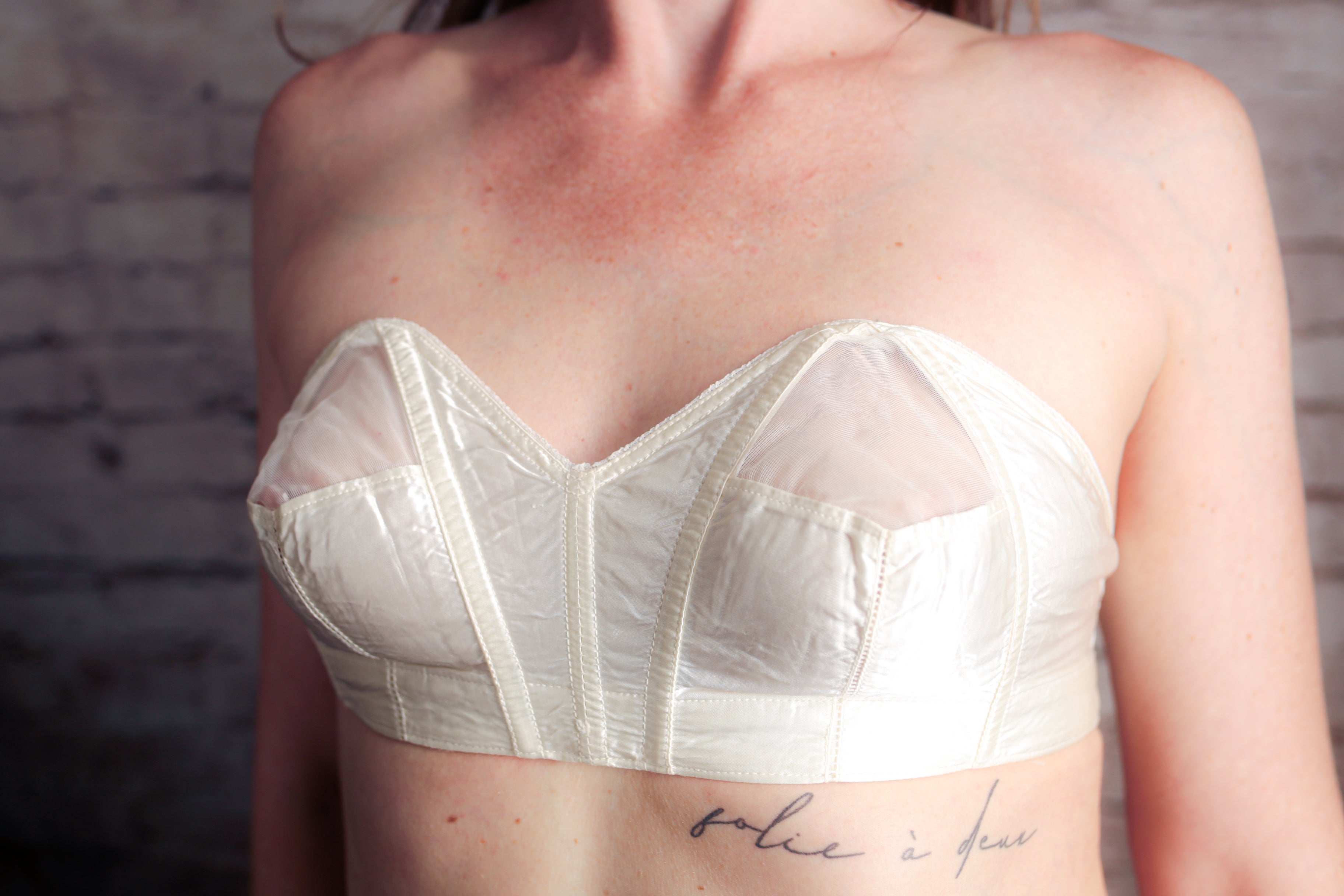 Maidenform Maidenette Vintage 50s Retro Pinup Boned Shelf Strapless Bullet Bra 34 Ivory