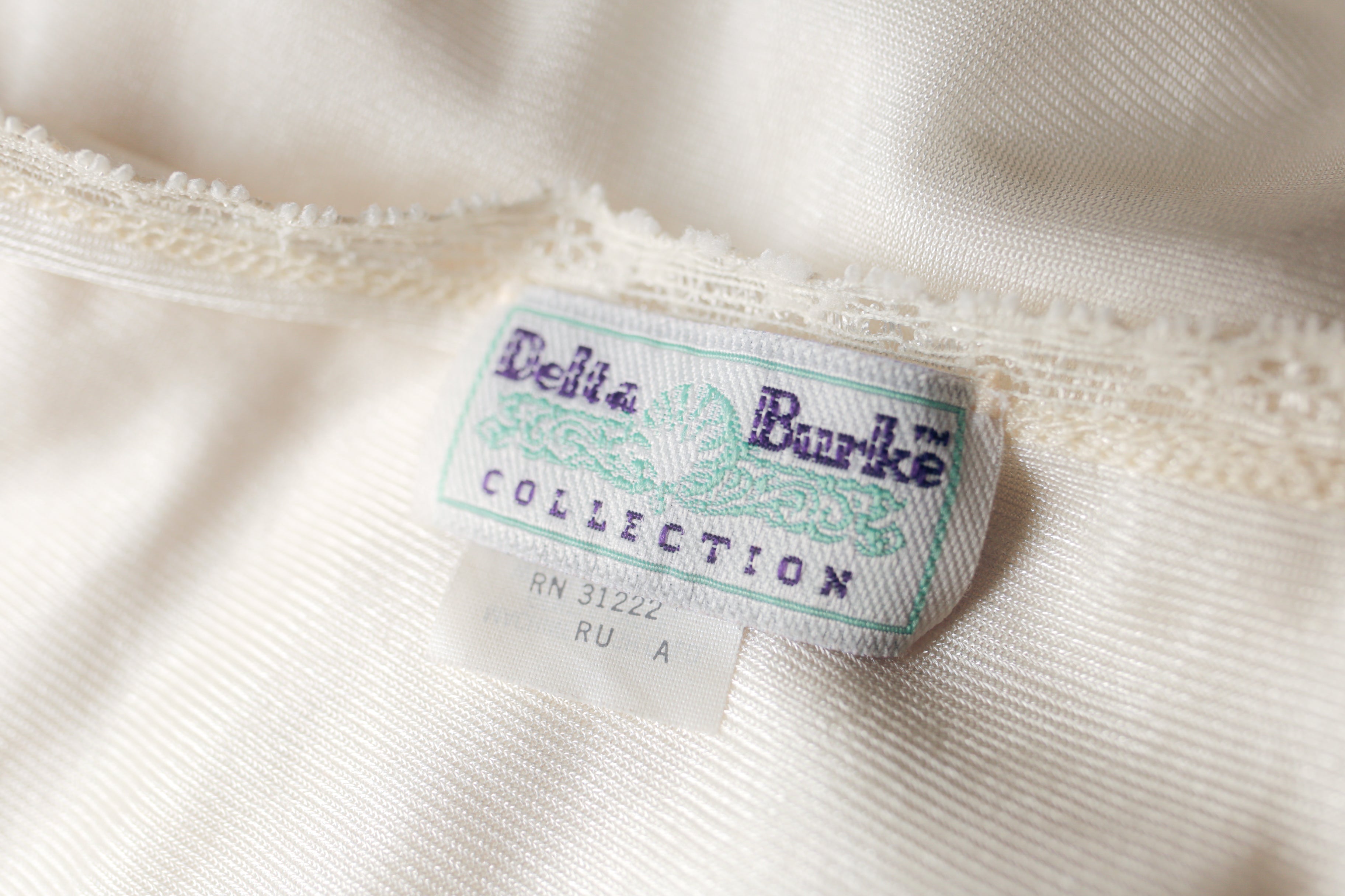 Delta Burke Vintage Satin Embroidered Lace Slip Dress Gown Peignoir Lingerie Ivory 1X XL