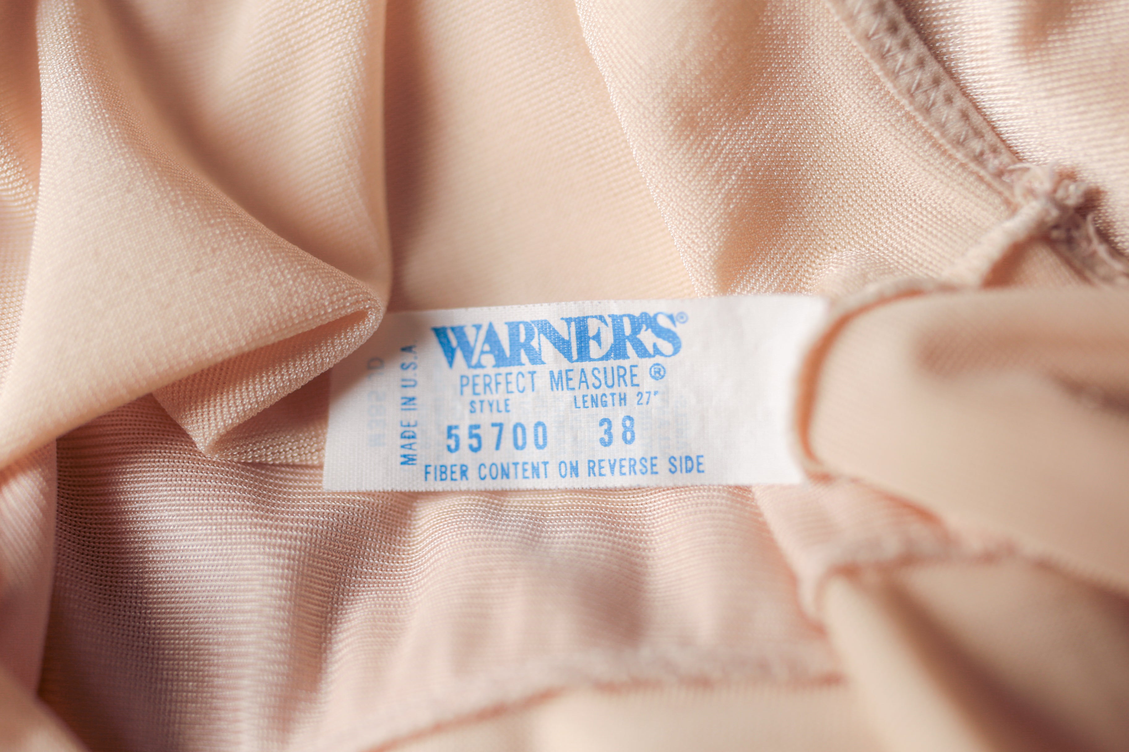 Warner's Vintage Perfect Measure Satin Stretchy Full Slip Beige 38 Medium