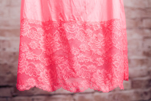 Vanity Fair Vintage Retro 70s Satin Lace Half Slip Skirt Large Coral Pink