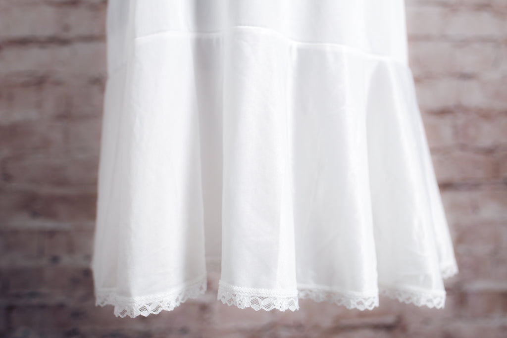 Imerman Sugar Kane Vintage 70s Girls Teen Satin Lace Trim Elegant Skirted Full Slip 14 1/2 Large Bridal White