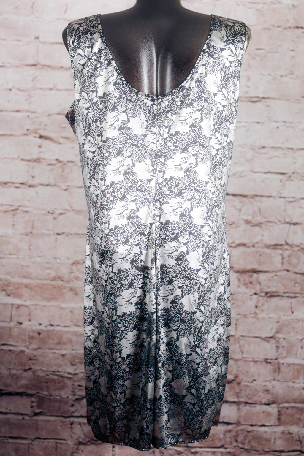 Coalesce Collection Vintage Satin Elegant Floral Full Slip Chemise XL 1X Black Silver