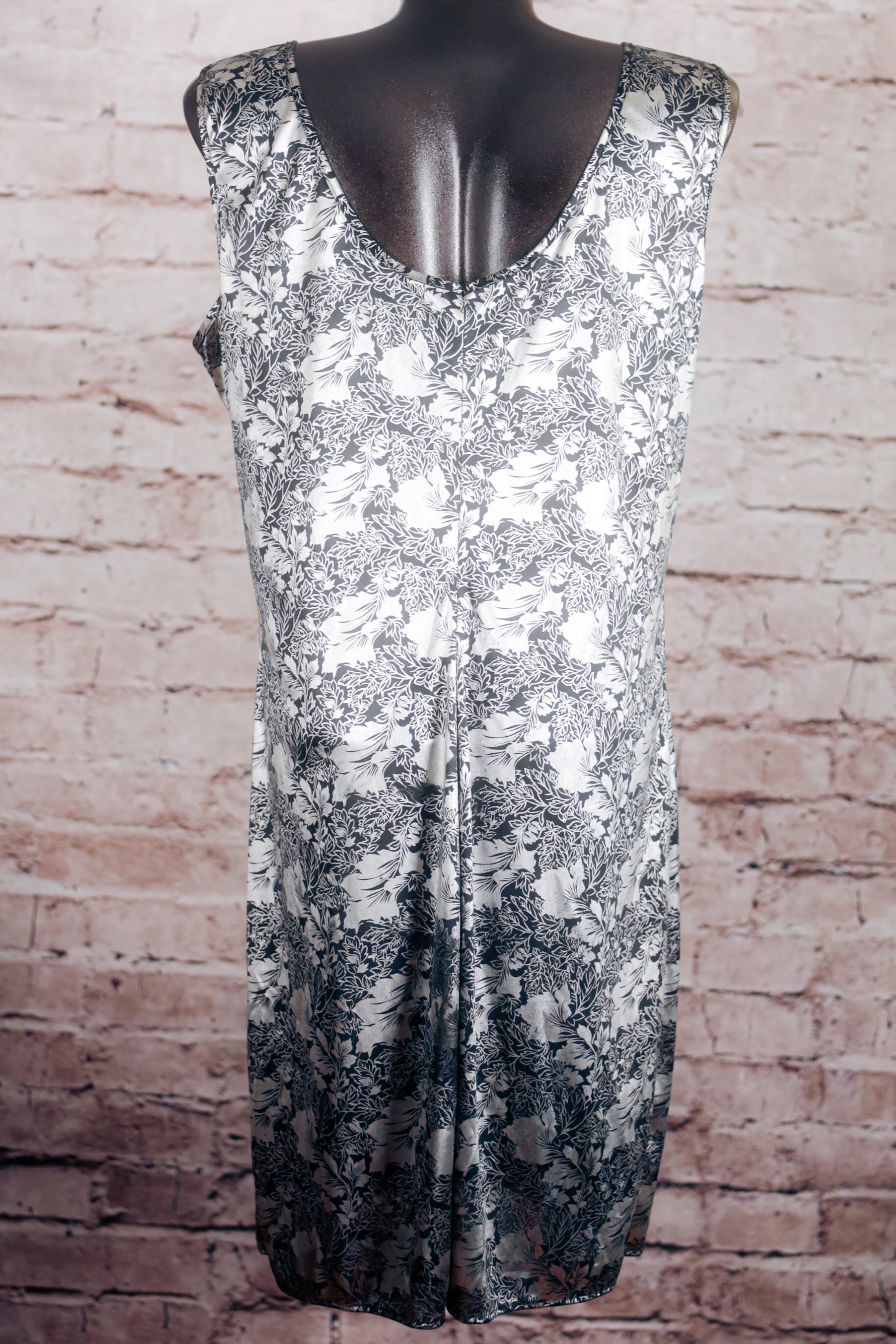 Coalesce Collection Vintage Satin Elegant Floral Full Slip Chemise XL 1X Black Silver