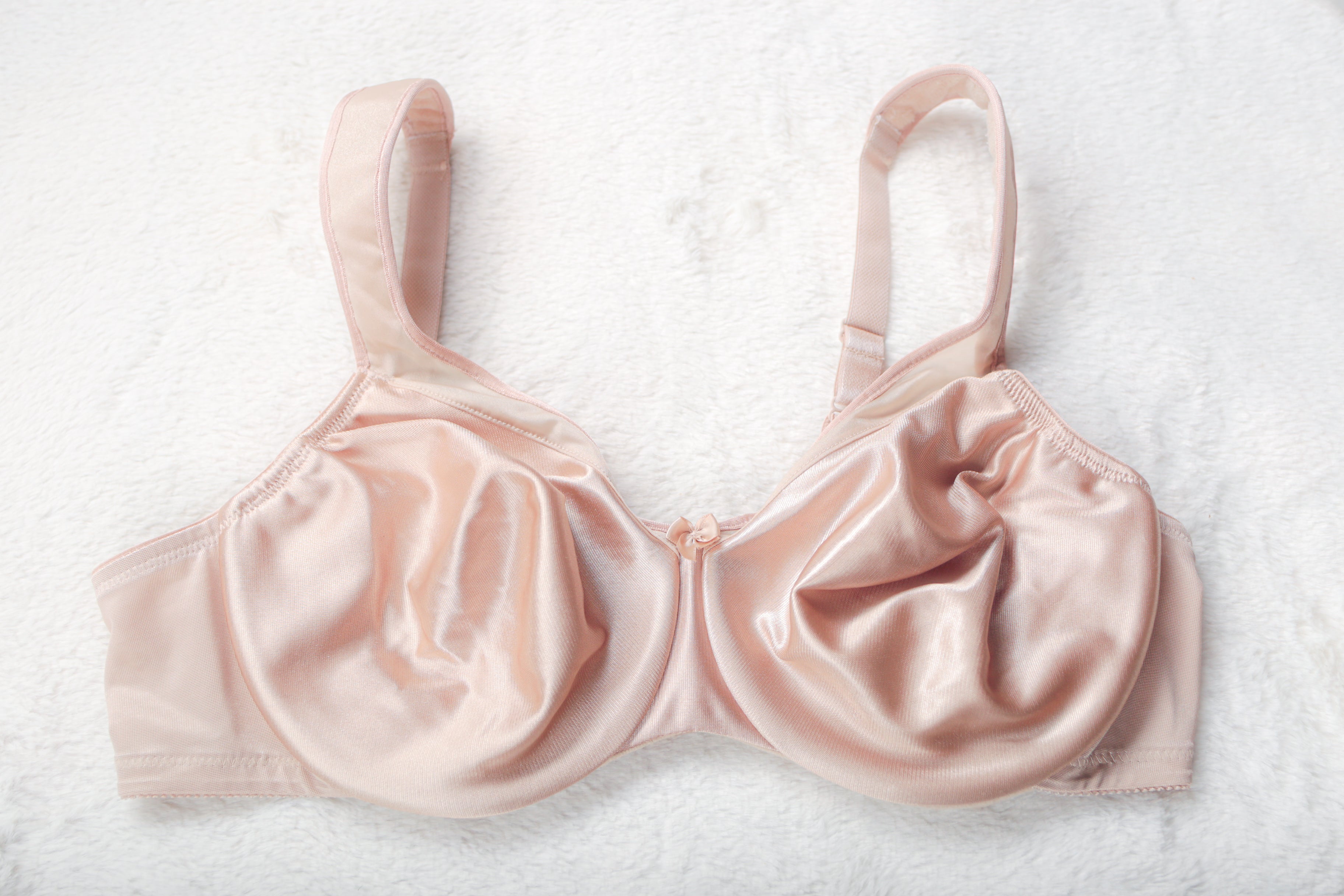 Glamorise 9195 Wonderwire Seamless Full Coverage Satin Underwire Bra Beige 44B