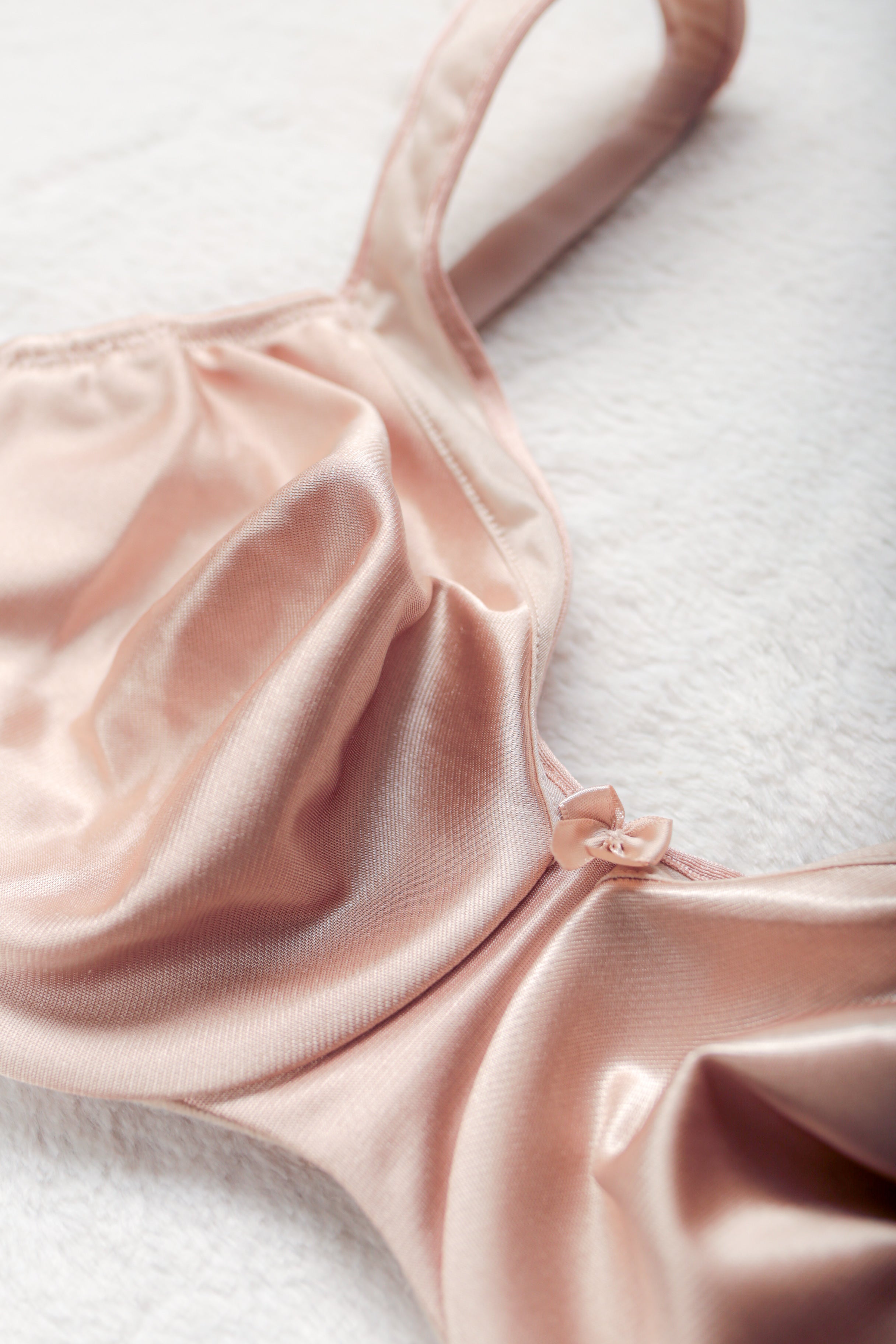 Glamorise 9195 Wonderwire Seamless Full Coverage Satin Underwire Bra Beige 44B