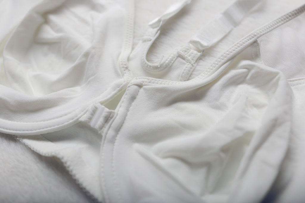 Wacoal 38DD 65124 Body by Wacoal Racerback Unlined Front Close Underwire Bra White NEW